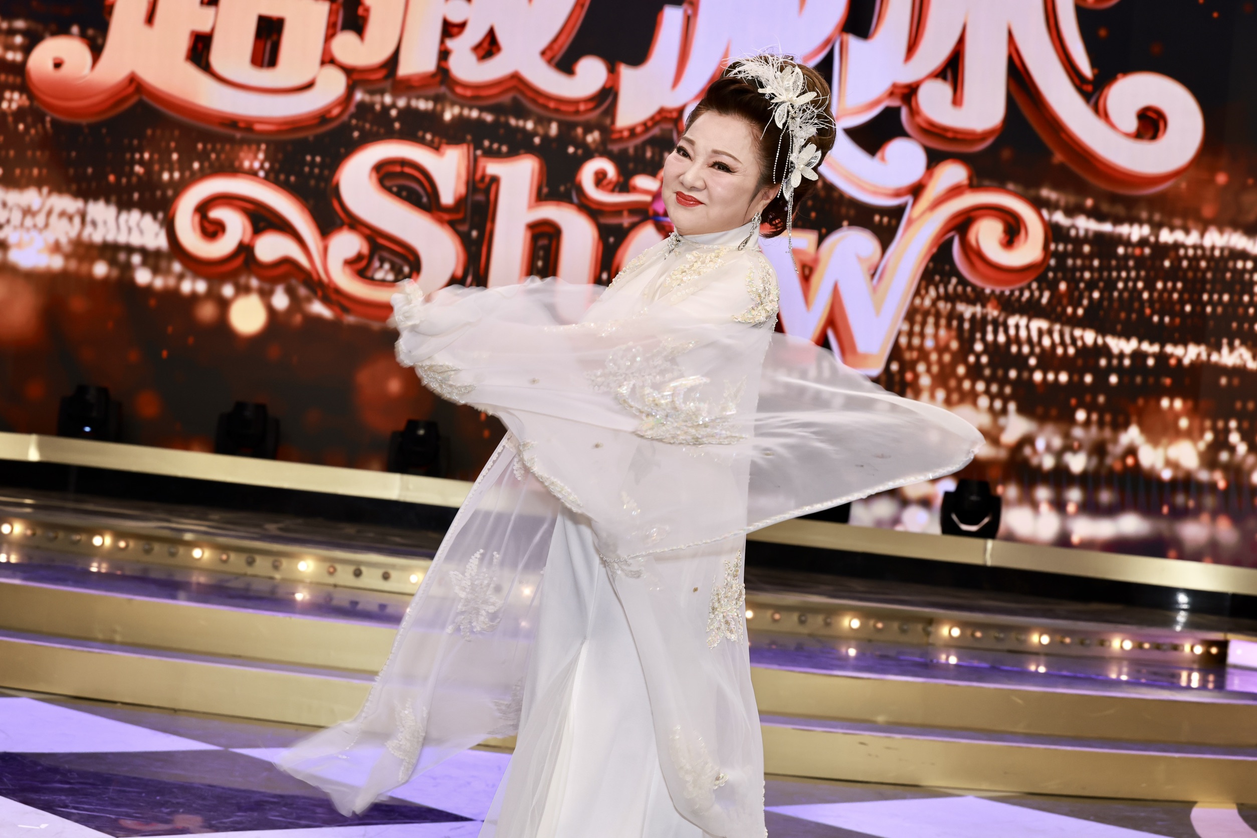 金曲造型成焦點！　白冰冰曝身上穿的是「媽祖賜的禮服」