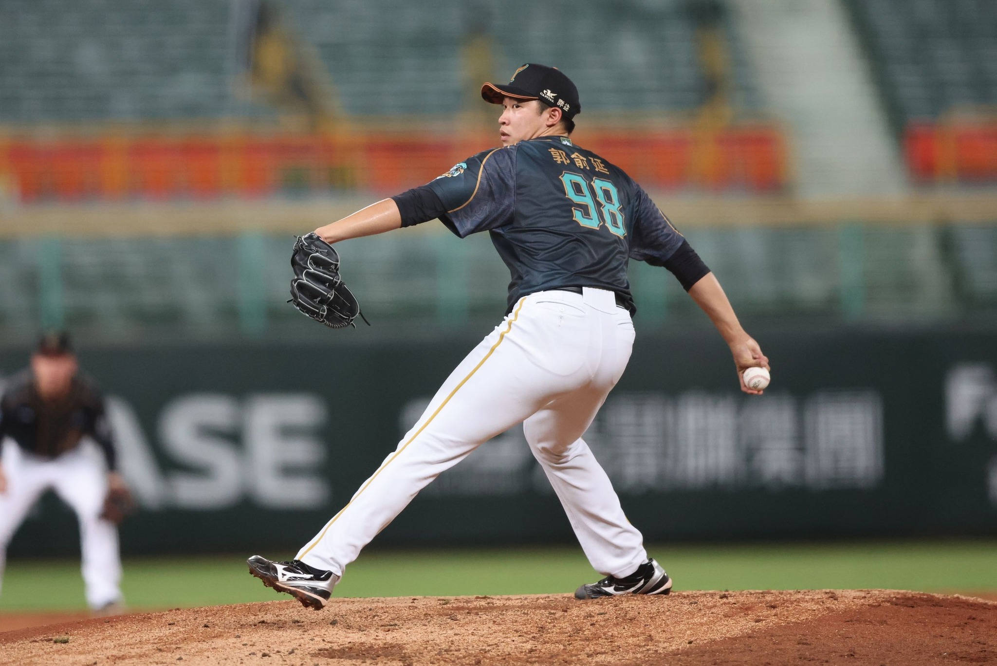 郭俞延（圖）由經紀人推薦玩德州撲克手遊，後來還找隊友陳冠豪、伍祐城加入。（翻攝台鋼雄鷹臉書）