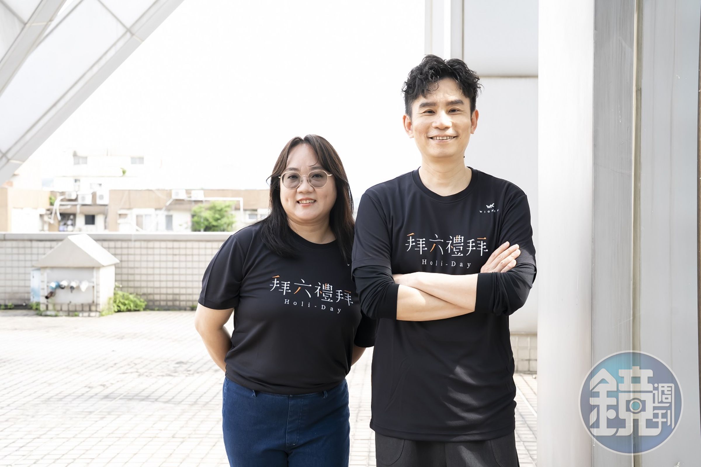 編導杜政哲（右）與製作人顏克儀（左）聯手打造以熟齡女子為主角的台語劇。