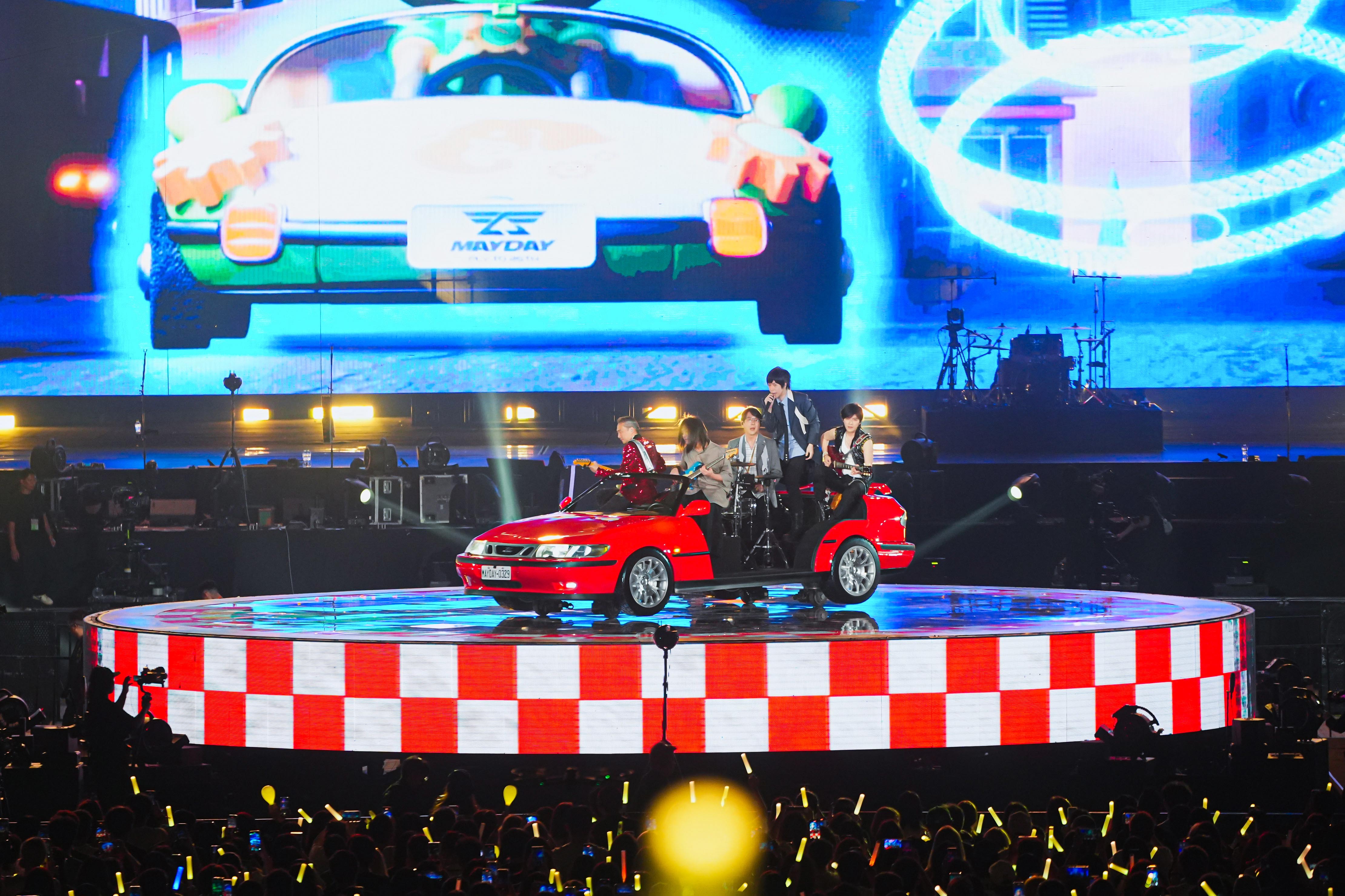 五月天今年跨年將在台中洲際棒球場舉辦《回到那一天》25週年巡迴「新年快樂版」。（相信音樂提供）