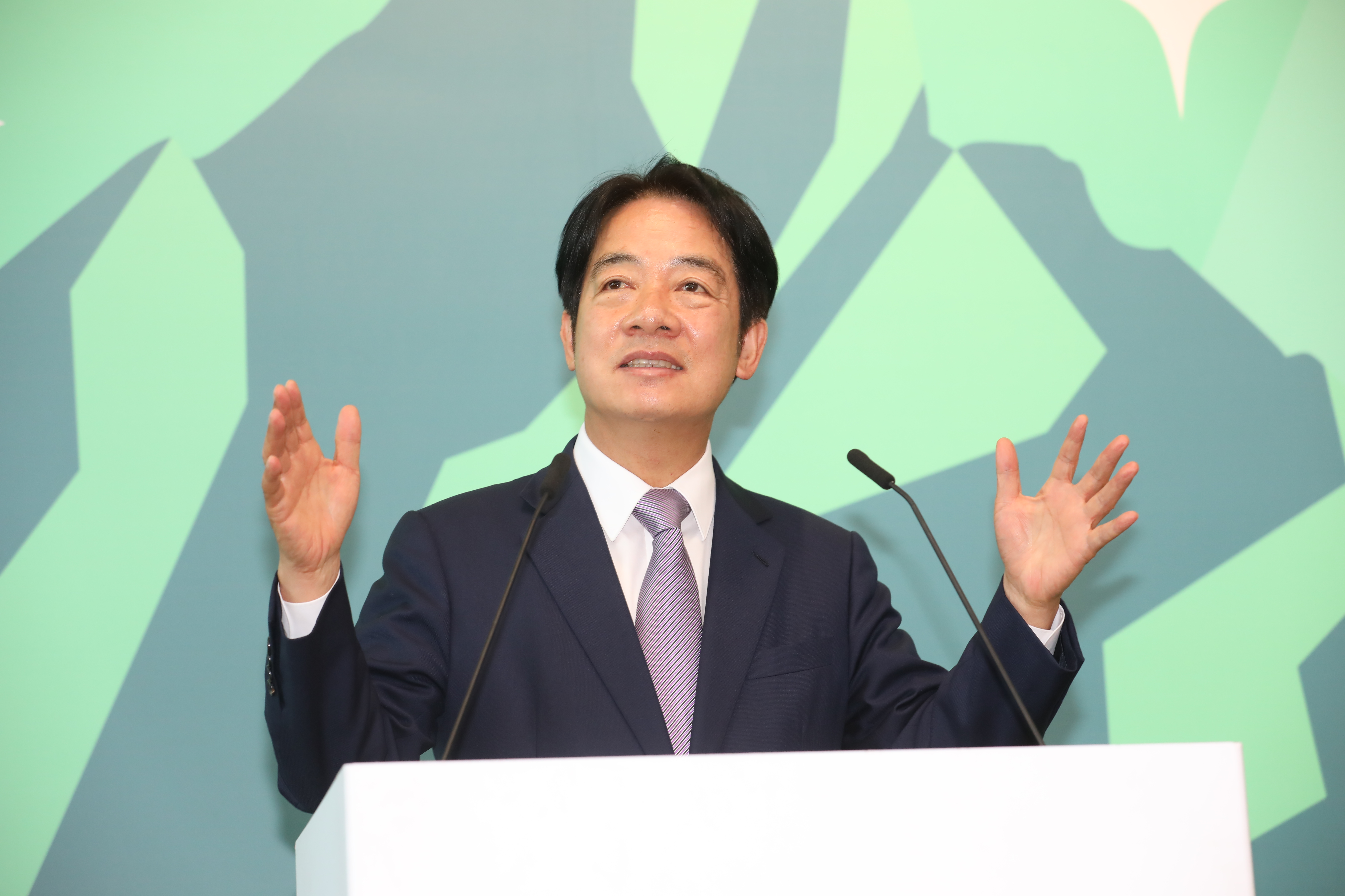 賴清德競選團隊幹部今（23日）坦言，目前藍白膠著，所以這幾天民進黨民調停下來沒做，因為藍白陣營各自在衝刺民調，可能會讓抽查失真。（本刊資料照）