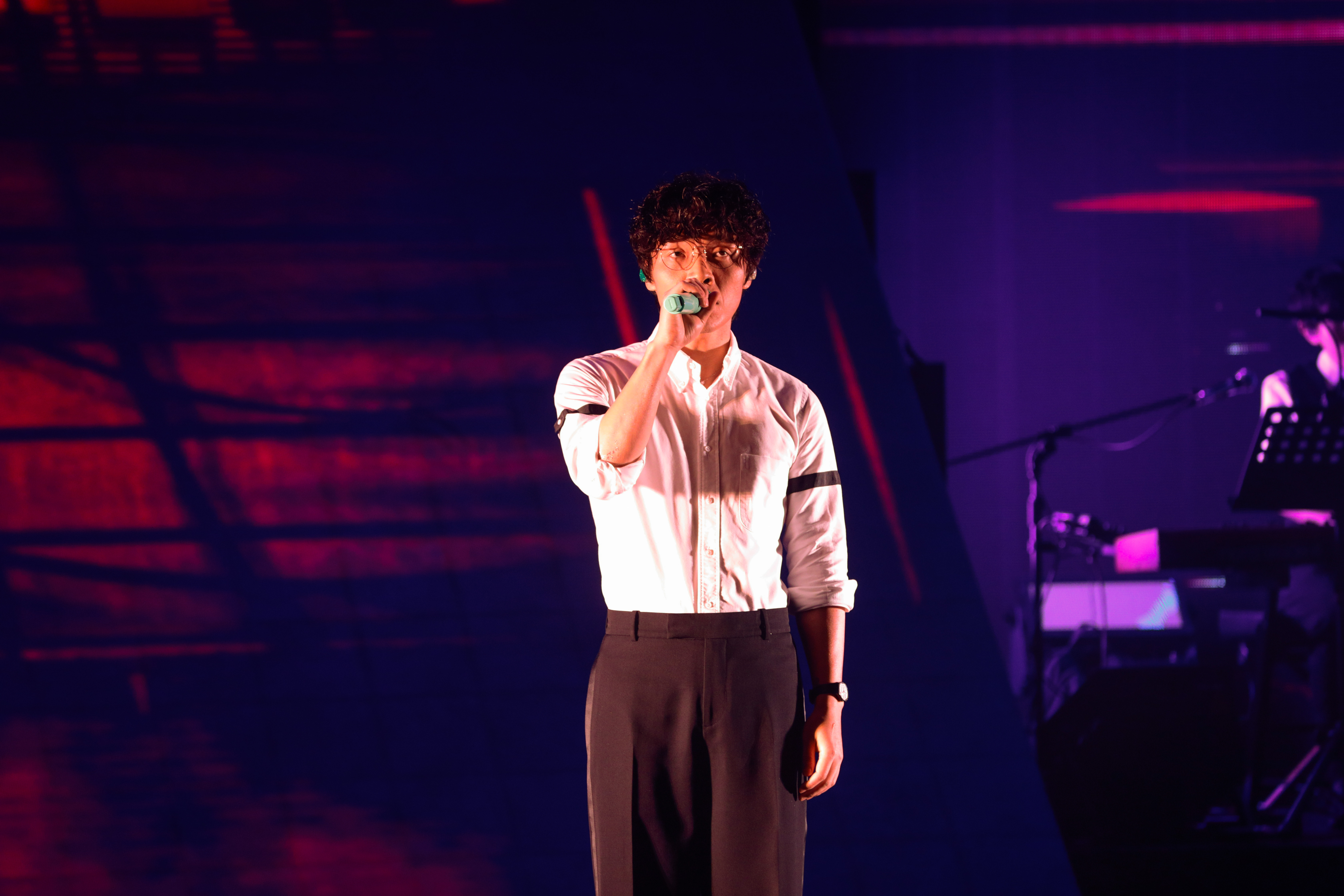 盧廣仲在台北國際會議中心舉辦《HeartBreakFast傷心早餐店》演唱會。