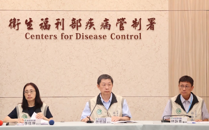 疾管署說明COVID-19疫情。(疾管署提供)