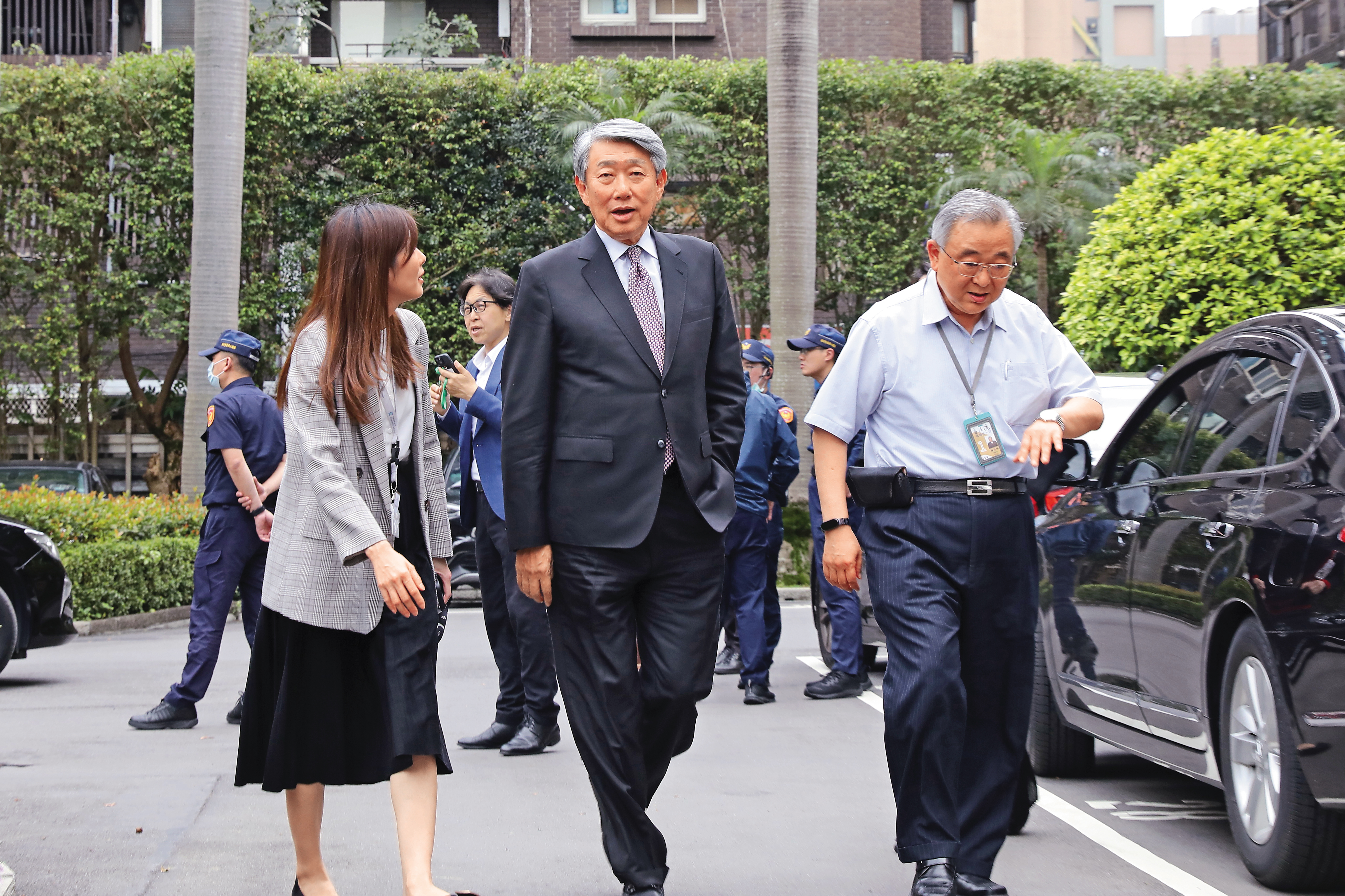 經濟部長郭智輝來自半導體產業，應避免半導體技術外流到中國。