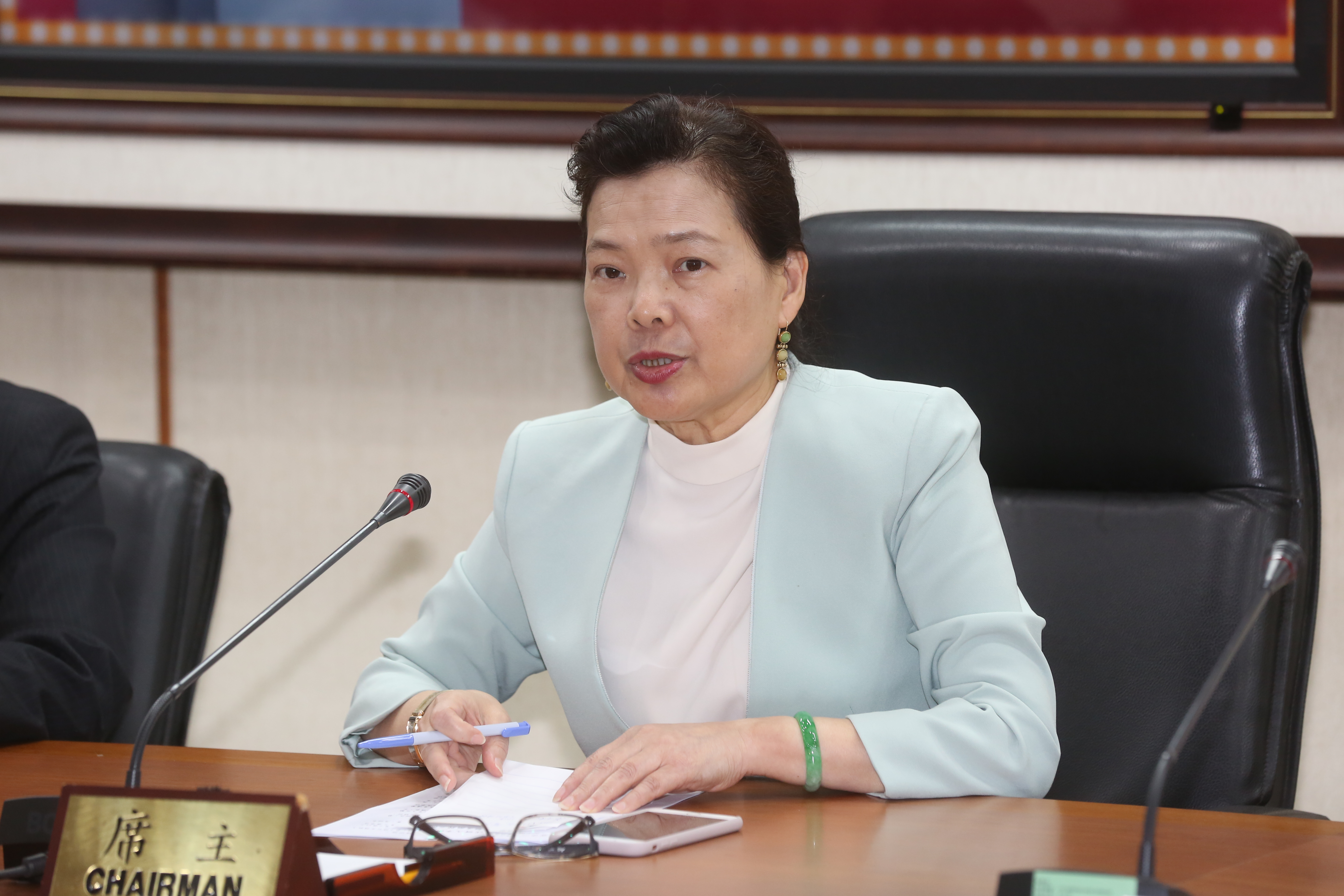 王美花表示，廠商協助華為蓋廠，若違法最高將處2,500萬元罰款。（資料照）