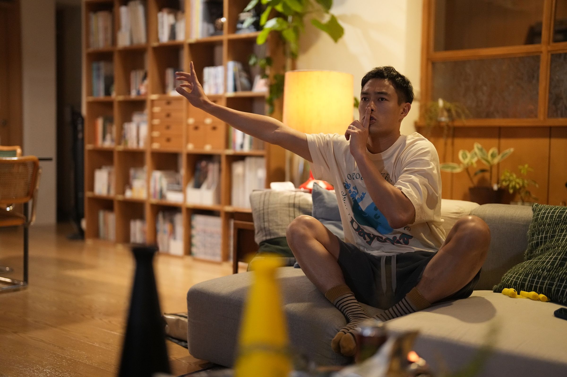 楊祐寧在《今夜一起為愛鼓掌》中個性中二，和平時心思細膩的他完全相反。（壹壹影業提供）