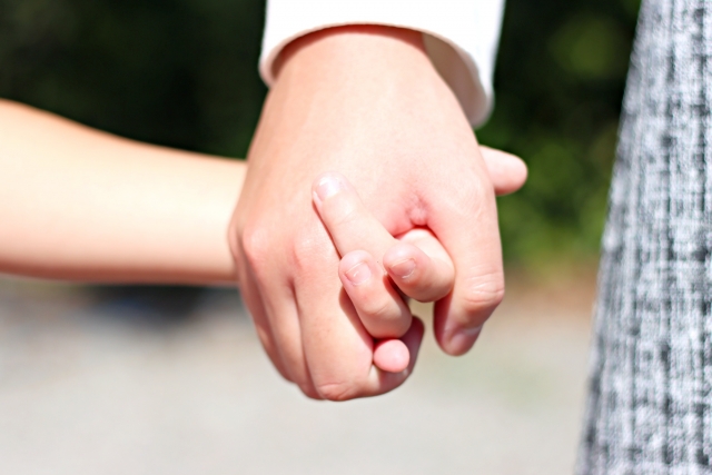 北市一名保母和姊妹疑似聯手將1歲半男童虐待致死,案件引發譁然。(示意圖,photo-ac)