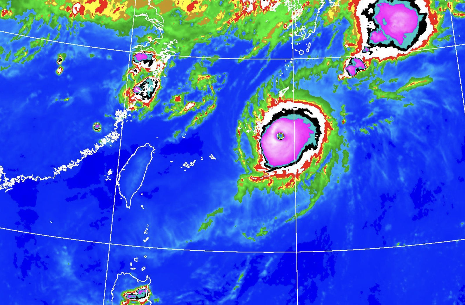 颱風舒力基突然快速增強 鄭明典曬衛星雲圖:有點晚熟