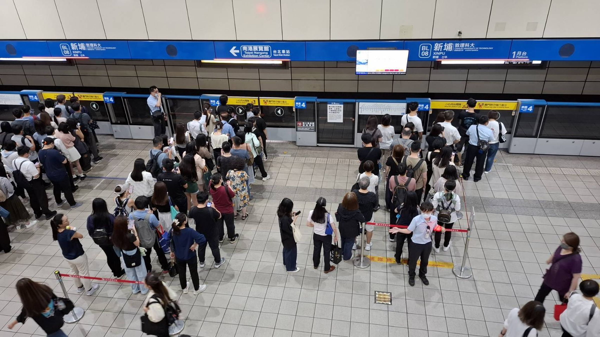 北捷11月起實施最密班距「估增運1500人」。(取自北捷官網)