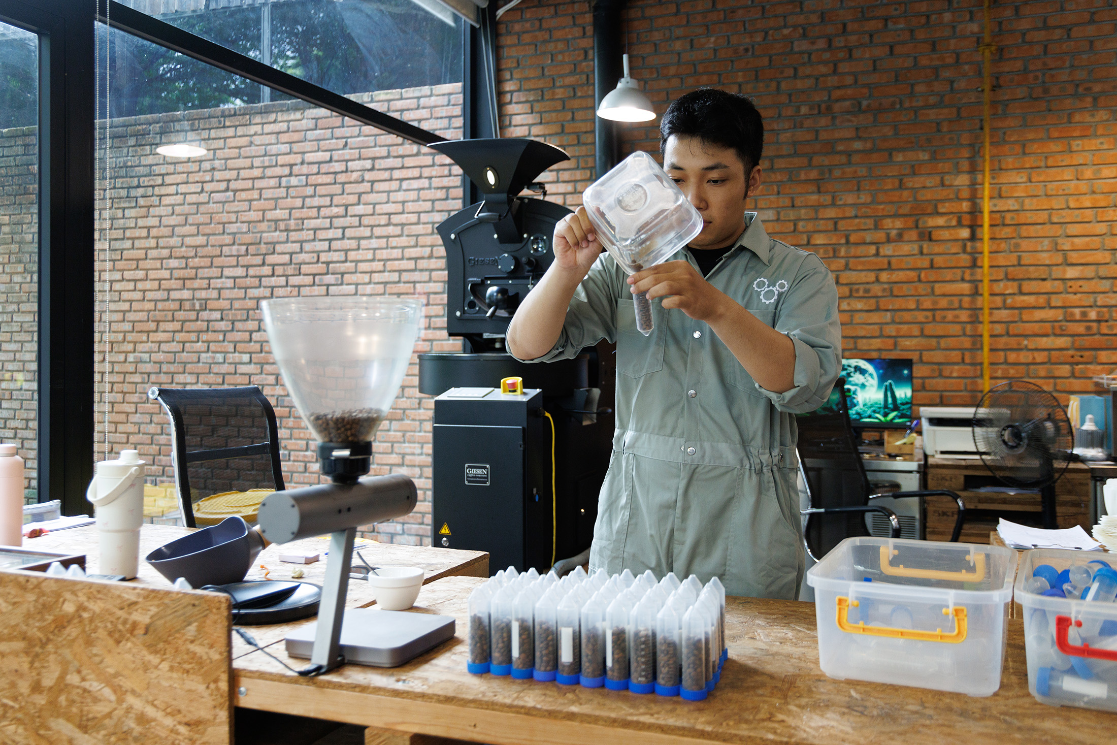 XLIII Specialty Coffee選用世界各地的精品咖啡豆，並主打自家烘焙。