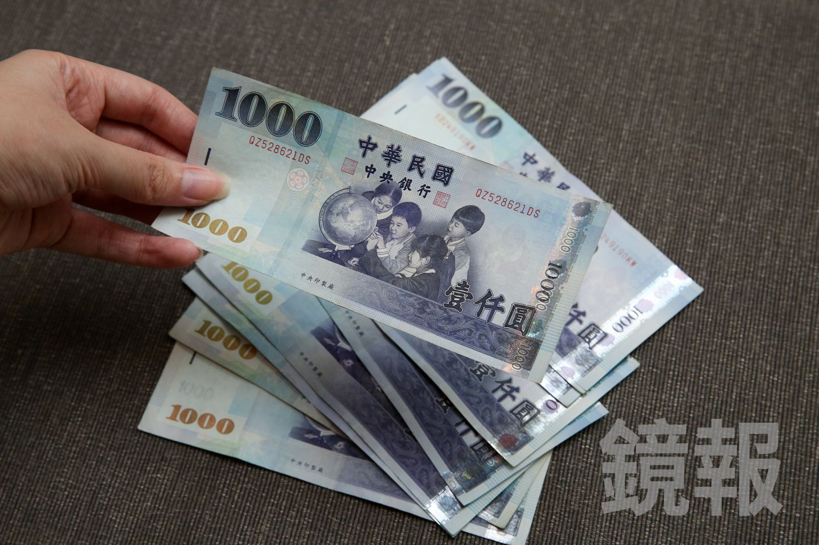 2月新制一次看：加熱菸200支免稅「有陷阱」、春節小黃漲價　無照駕駛又累犯慘了