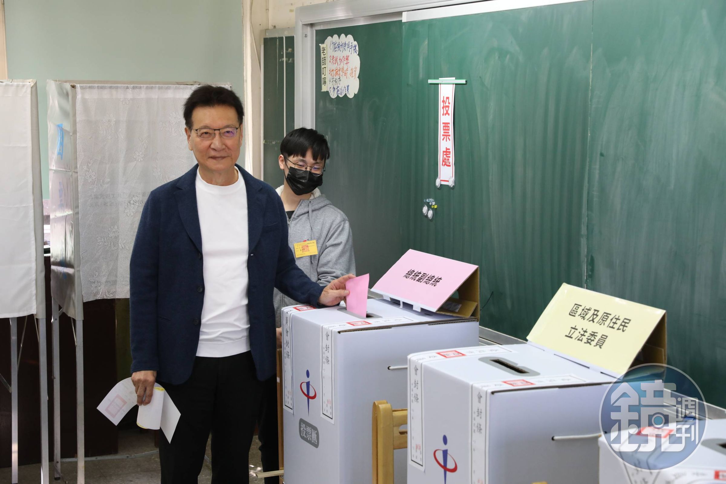 趙少康於臉書分享此次參選的經歷,並提及他過去力挺「藍白合」。