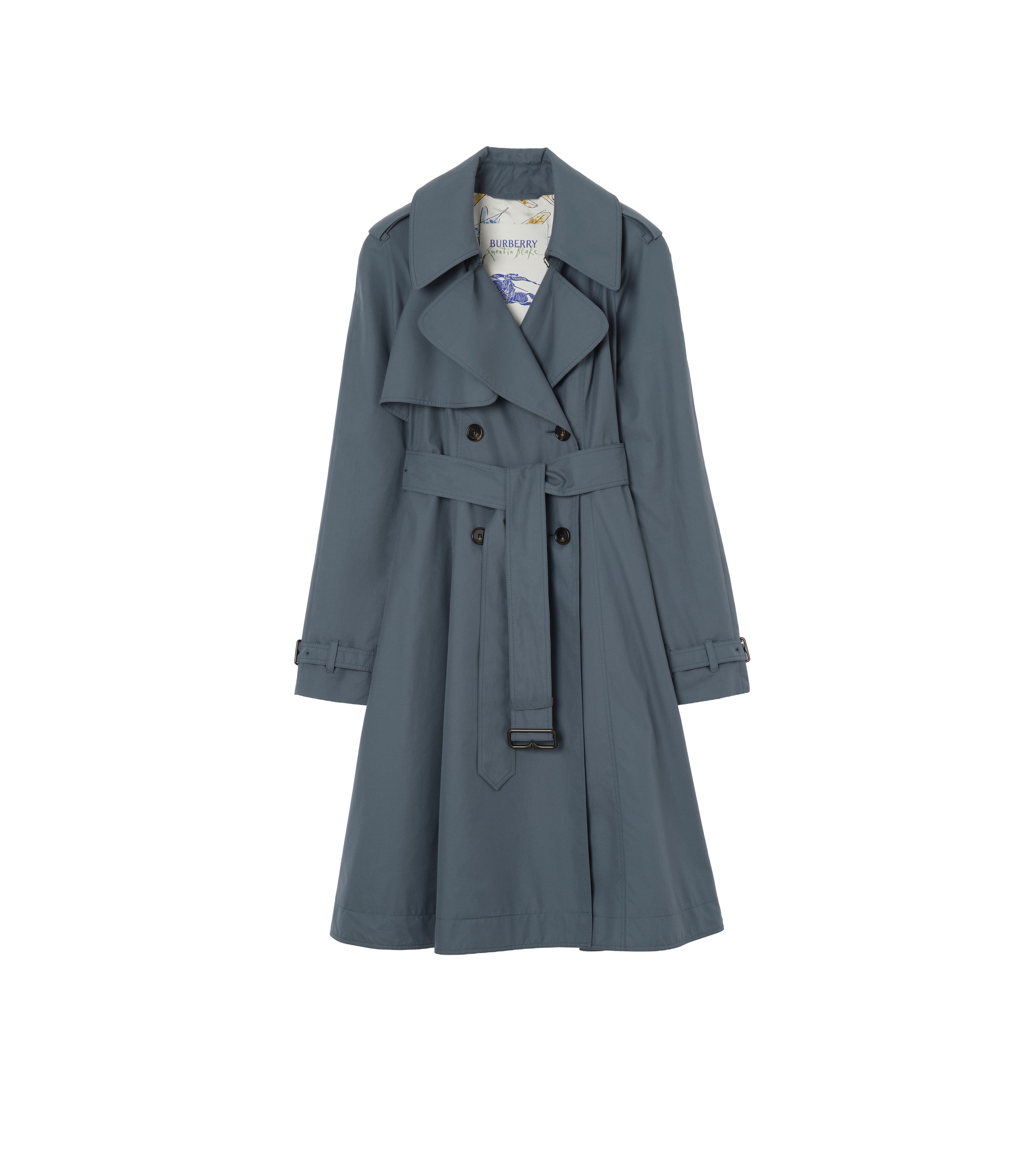 航海藍長版熱帶Gabardine材質Pembury風衣。NT$119,000(BURBERRY提供)