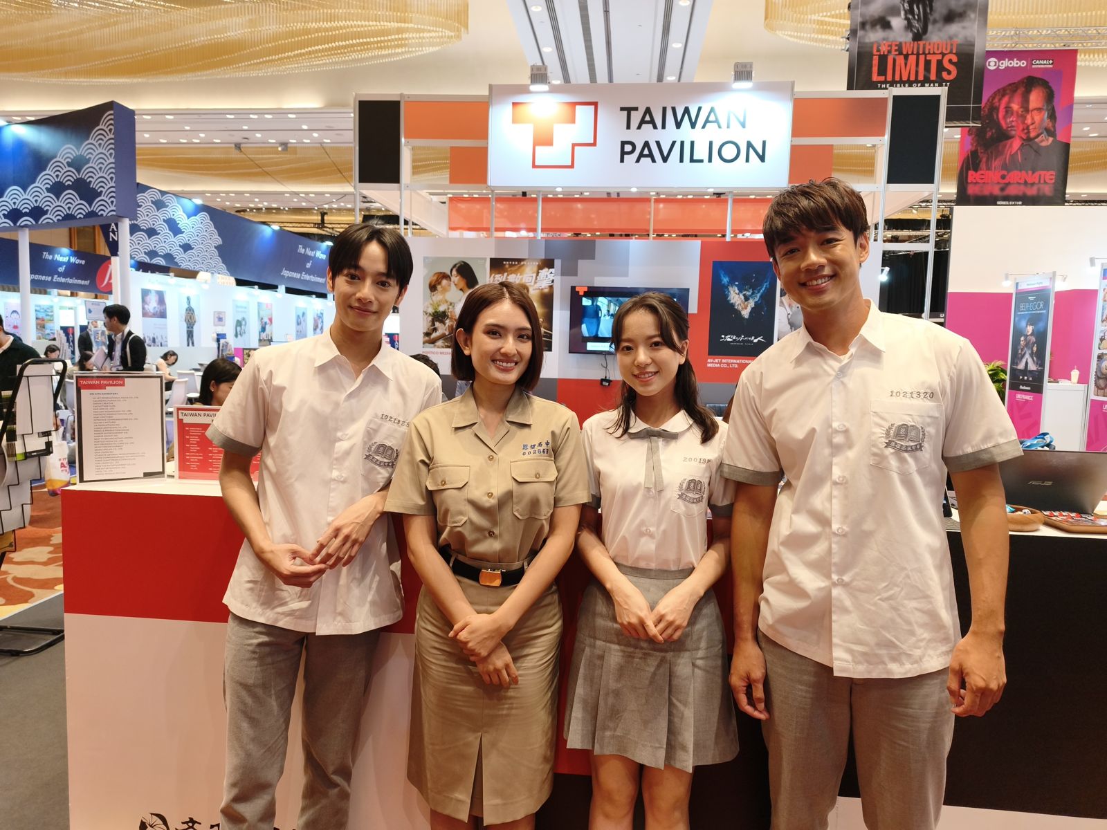 項婕如過敏上陣照衝ATF！　與劉修甫合體新加坡大吃胡椒蟹「3隻不夠」