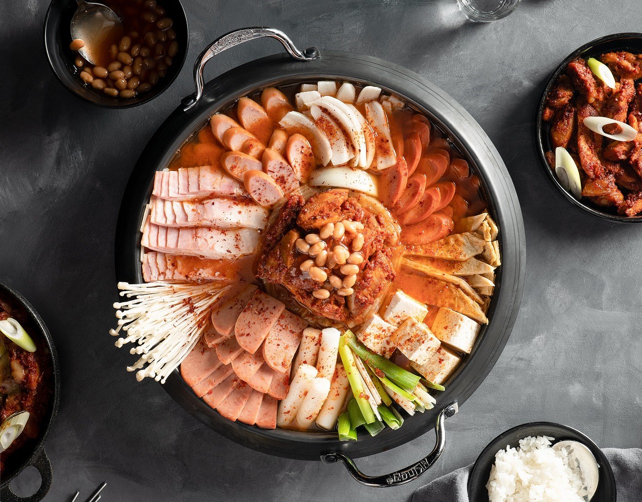 台北市衛生局於今年10月中旬執行火鍋料專案抽驗計畫，共計抽驗60件，其中10件品質不符規定。（示意圖，翻攝pixabay）