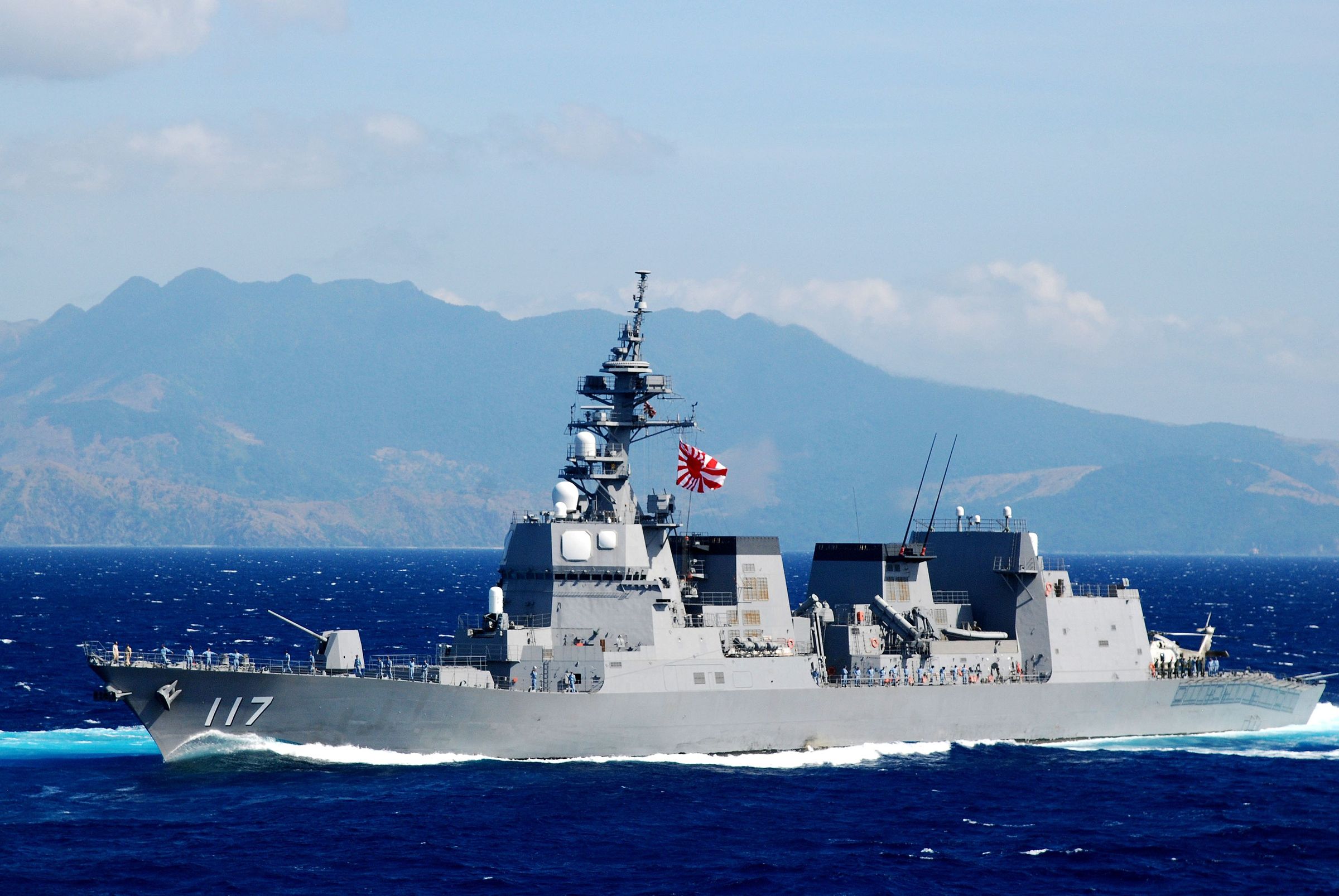 日本海上自衛隊護衛艦「涼月號」傳出去年誤闖中國領海,差點演變成軍事衝突。(翻攝自維基百科)