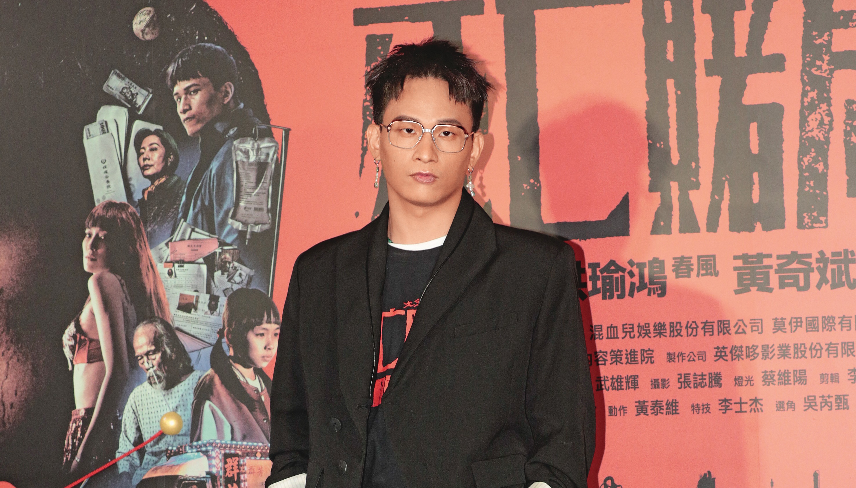 茄子蛋主唱黃奇斌不只會唱歌,還跨界演出電影,多元才藝讓他吸金力頗為可觀。