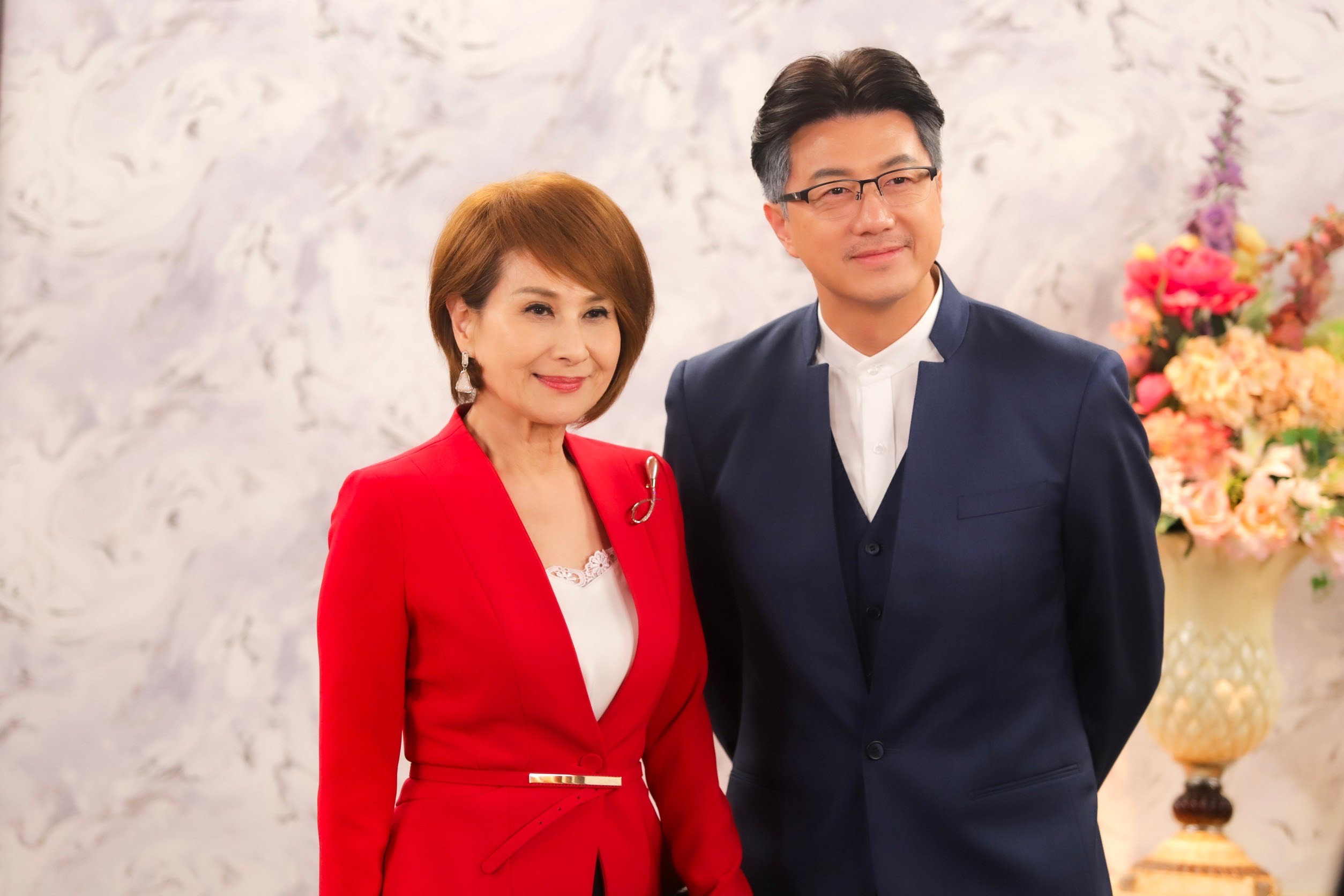 向娃客串演出《愛的榮耀》，遇到「前丈夫」吳皓昇相當開心。（民視提供）