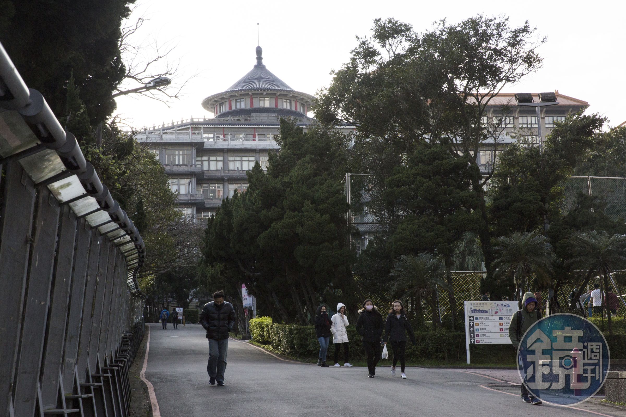 文化大學取消「早8」,下學期第一堂課改從9點開始。(本刊資料照)
