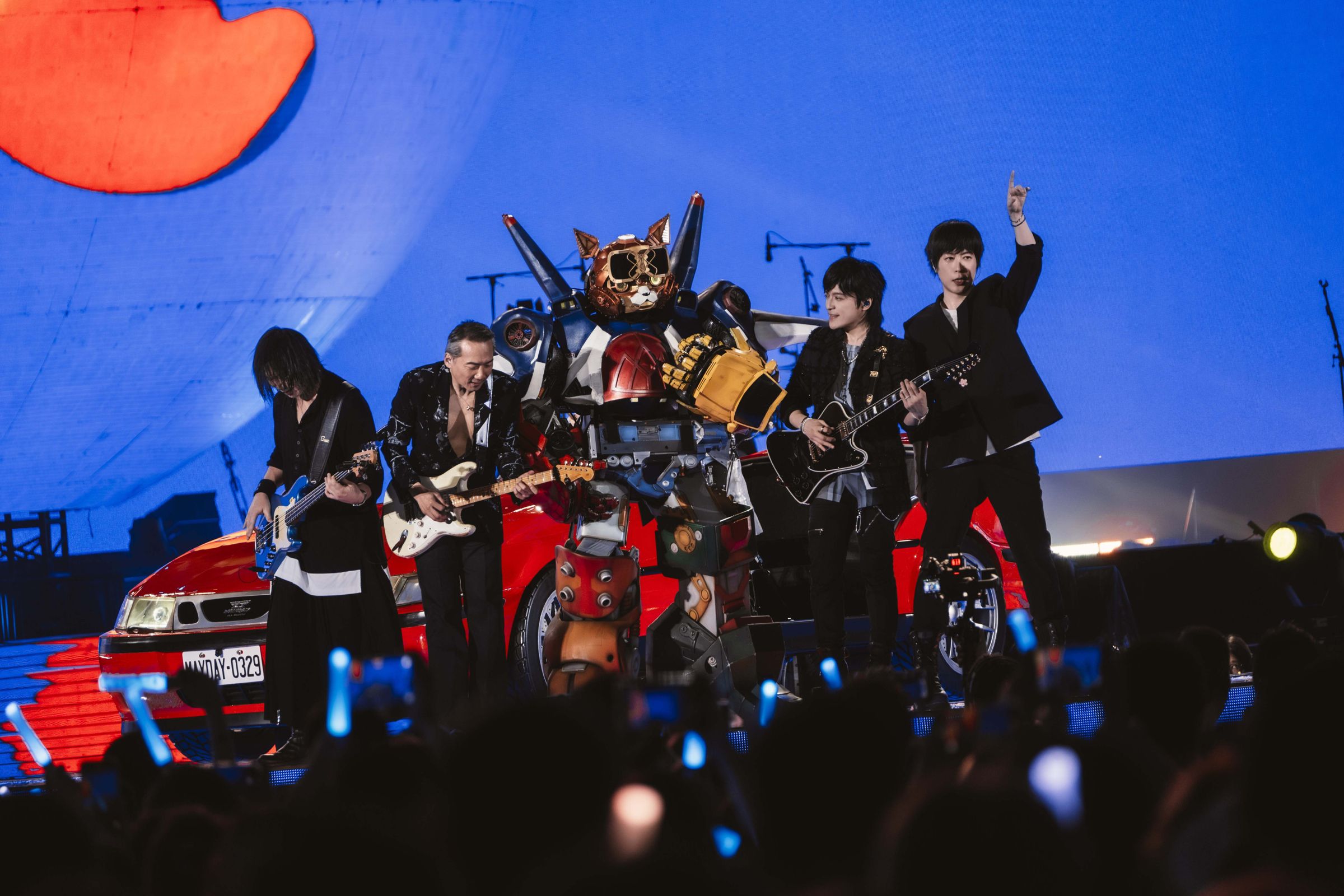 Mayday Max首次登場，巨型裝置與舞台特效點亮演唱會，為五月天盛夏派對增添驚喜與歡樂。（相信音樂提供）