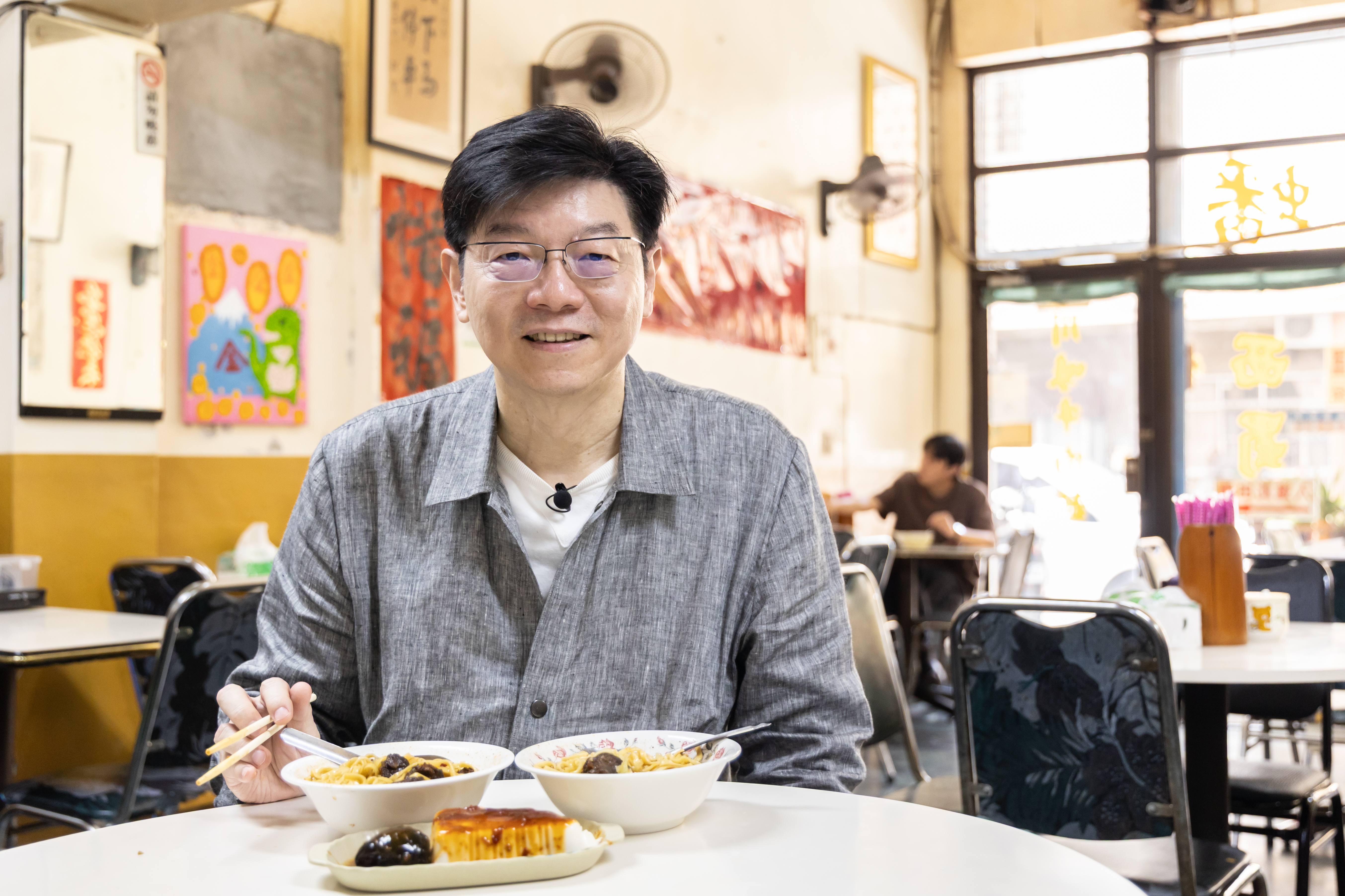 已出版兩本《裴社長廚房手記》的裴偉，現在正在籌備以小吃為主題的第三本美食書。