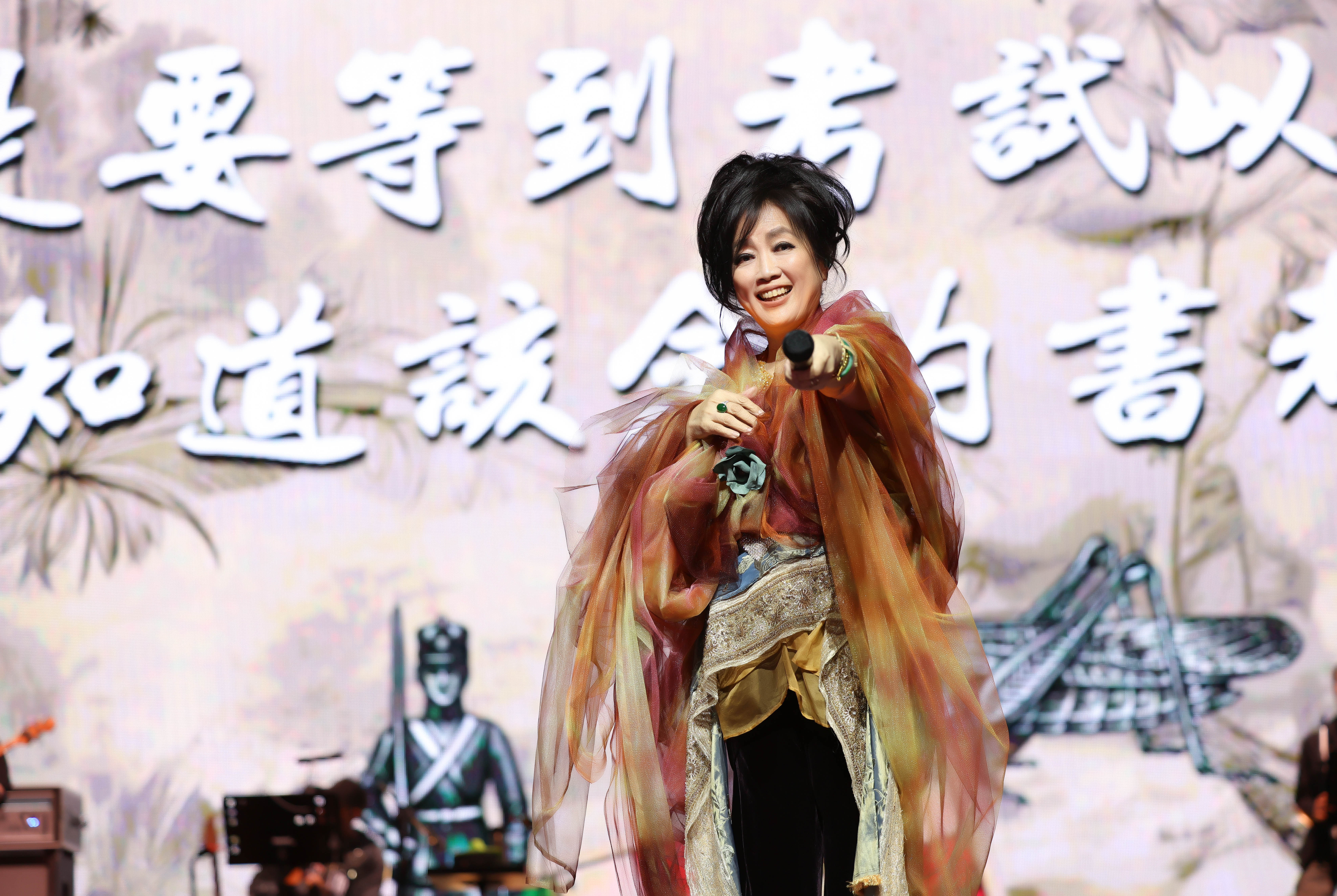 身兼演唱會導演及製作人的齊豫，此次為了台北站歌單費心思量。（滾石唱片提供）