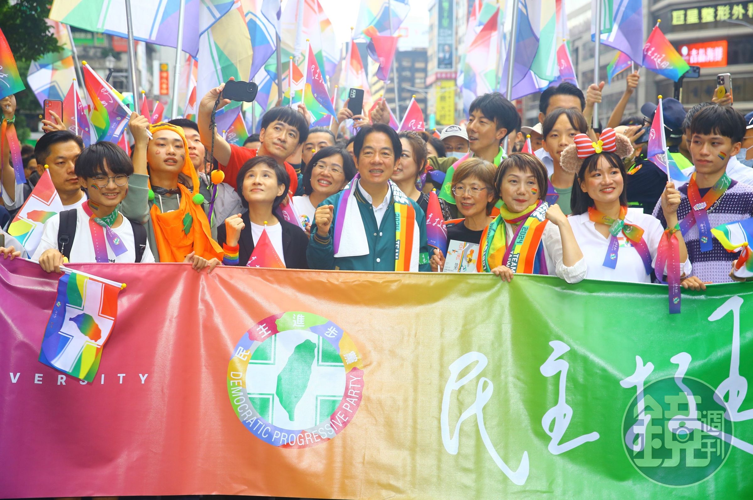 小笠原分析,賴清德有可能贏得總統大選,但民進黨可能將失去立院席次優勢。