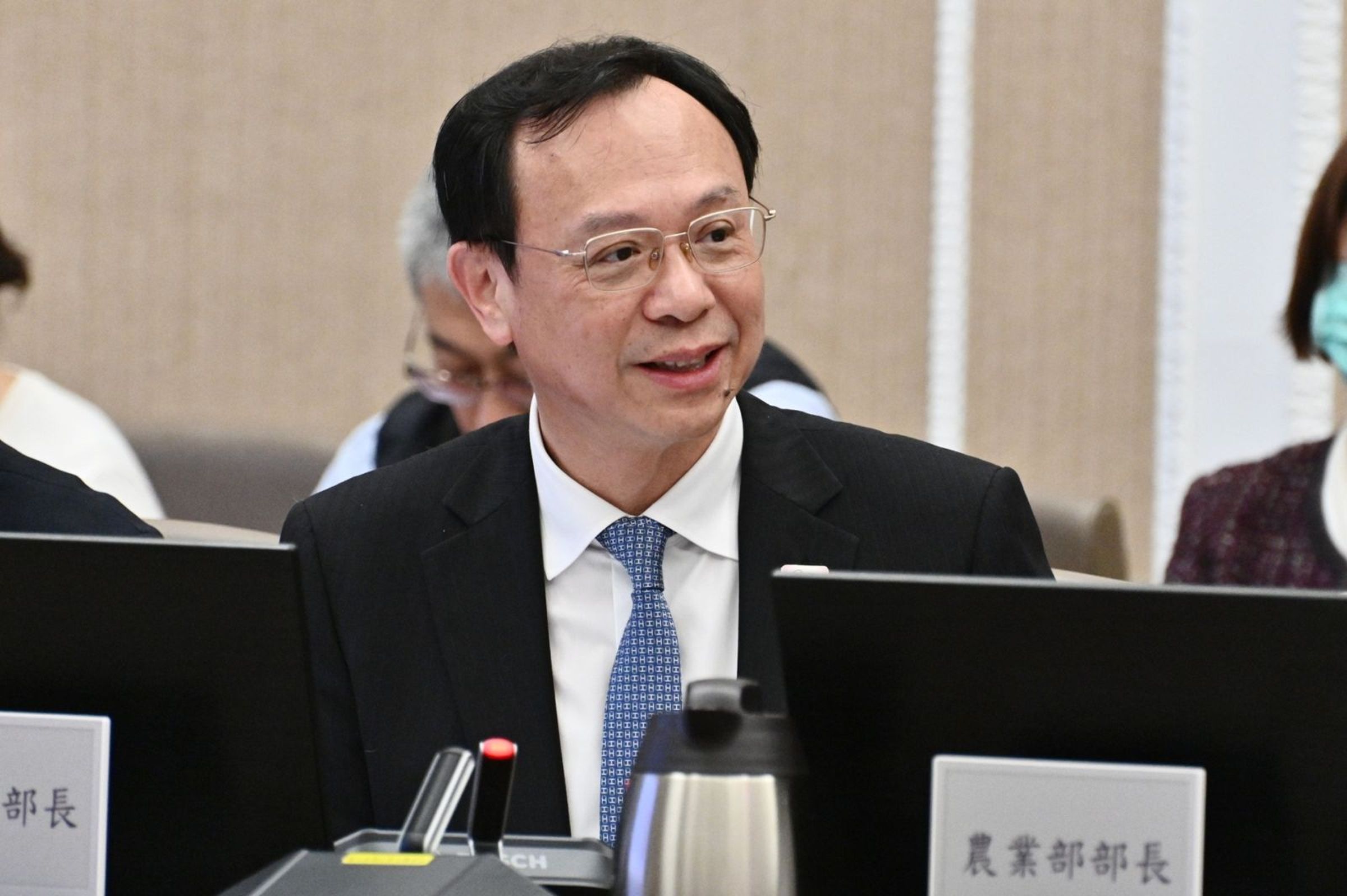 石崇良說明北捷隨機砍人事件傷者的情形;圖非今日活動。(行政院提供)
