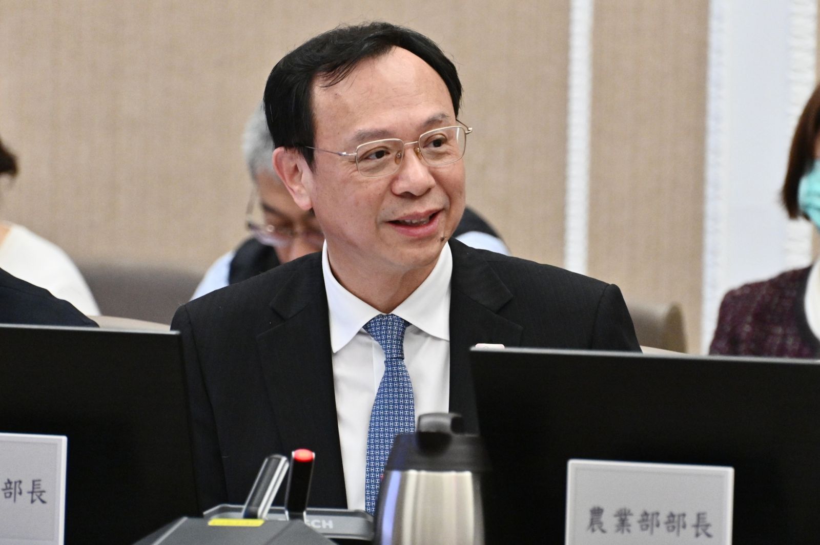 石崇良說明北捷隨機砍人事件傷者的情形；圖非今日活動。（行政院提供）