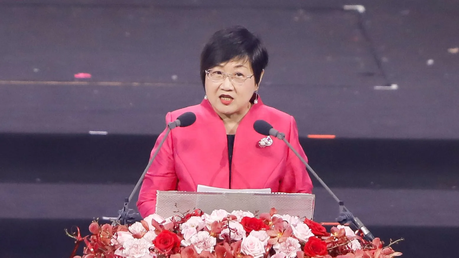 僑委會委員長徐佳青被控讓兒子、丈夫享特權，遭民眾黨團要求停職調查。（本刊資料照）