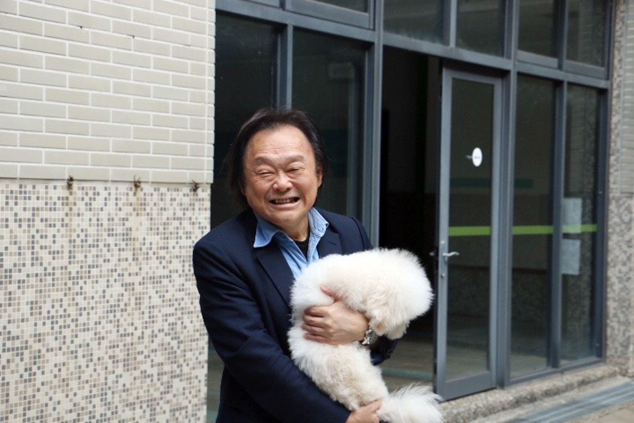 王世堅前進校園會談,學生們的尖叫聲簡直可以蓋過校園的鐘聲!(台北海大提供)