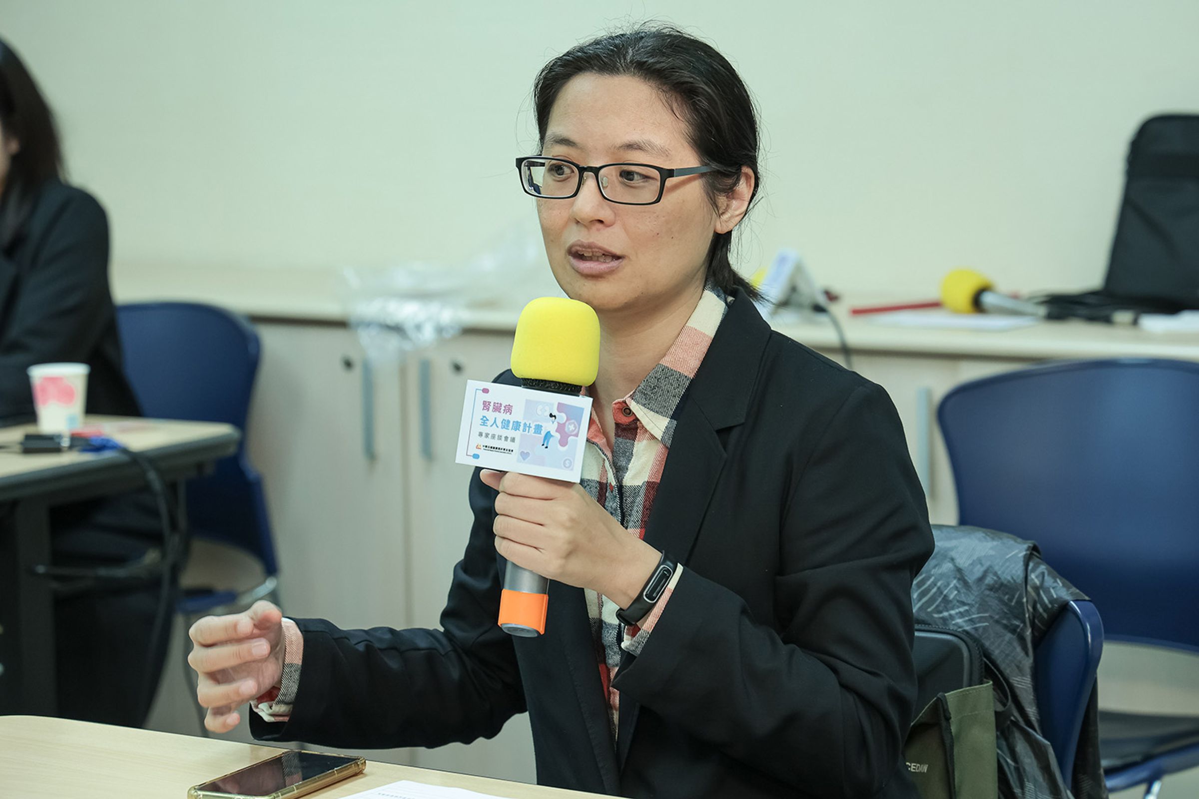 腹膜透析腎友協會理事長吳鴻來認為，目前因健保法規給付的限制，往往在病程後期才有較多資源投入，然而進入超高齡社會後，慢性病的發生率一定會提高，將成為未來一大隱憂。