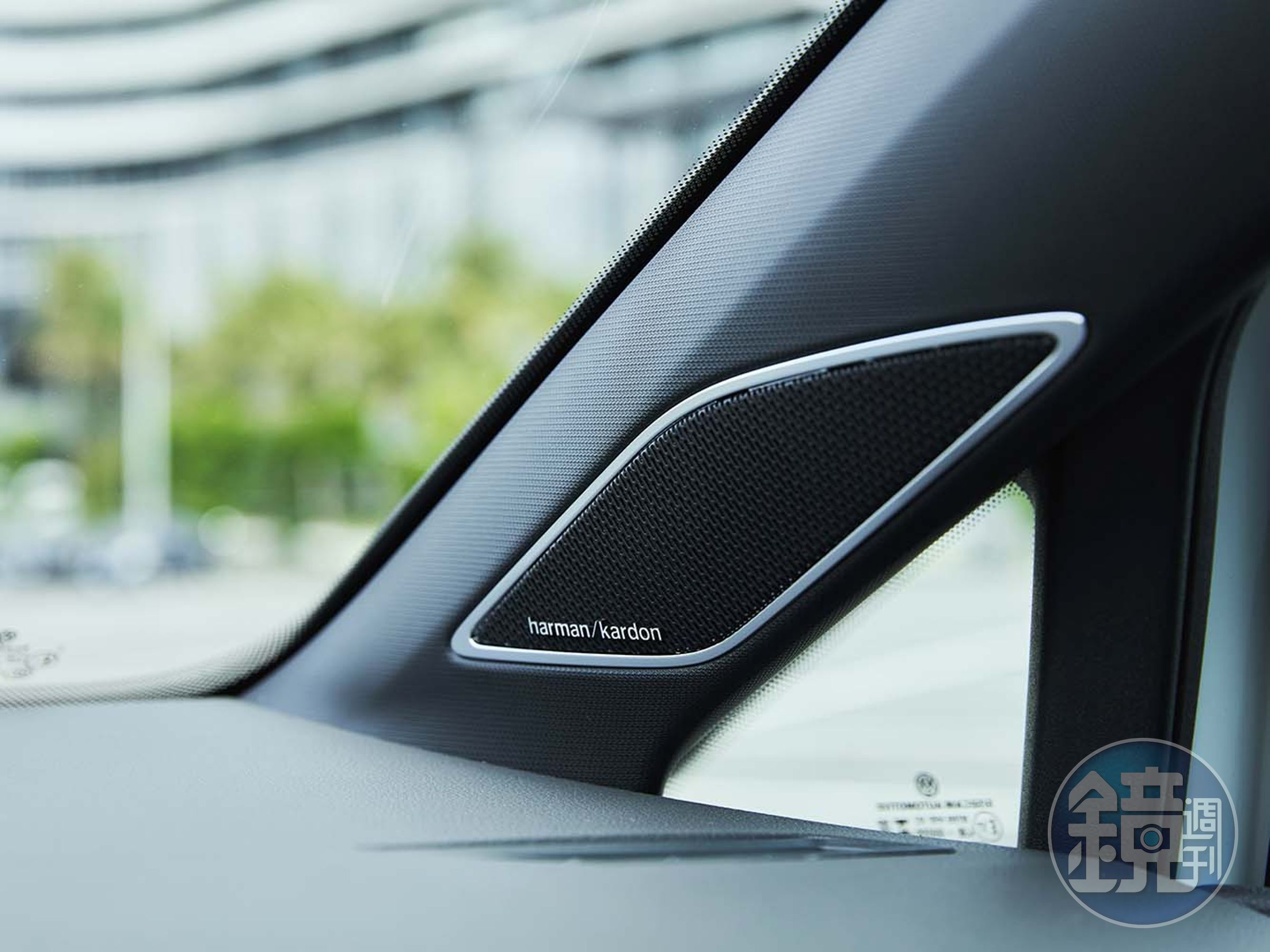 全車配備Harman Kardon的揚聲器。
