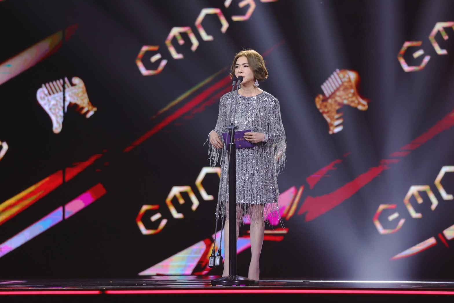 張清芳當時突喊「走快一點，時間很晚了」，這次江蕙演唱會上也被拿來虧一下。（翻攝金曲獎臉書）