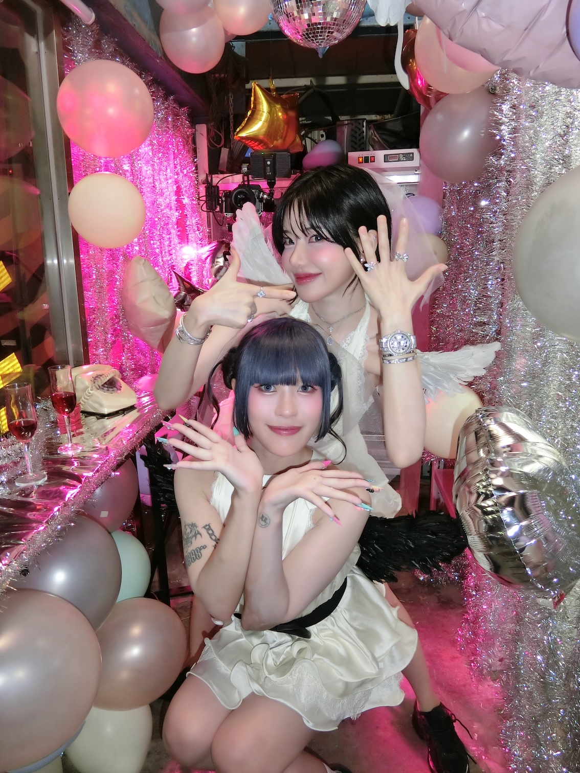 C.Holly與DJ SODA相識短短四個月,隨即推出〈花心大蘿蔔〉。(圖/AOA星鏈艾歐亞提供)