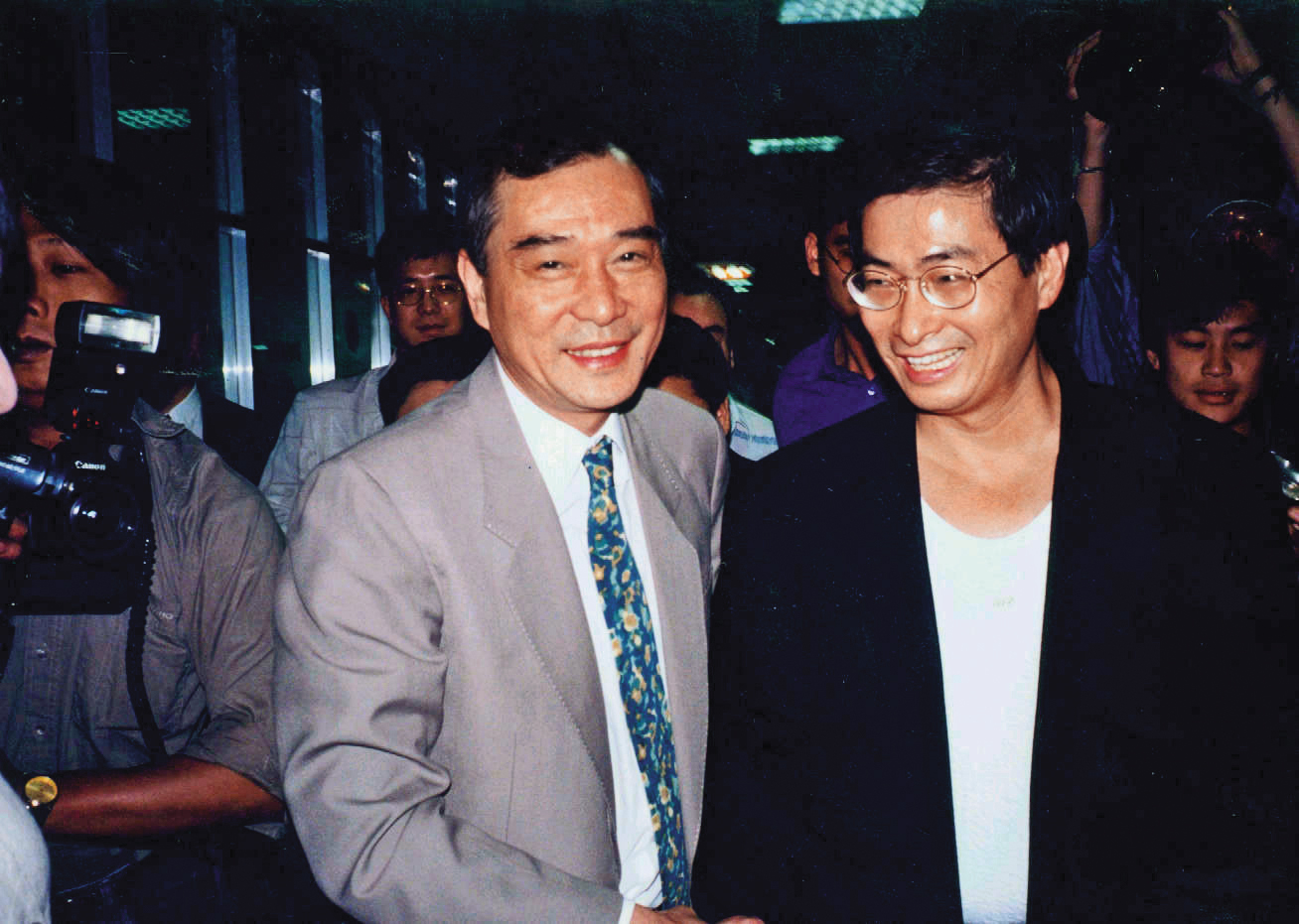 知情人士透露，陳啟禮（左）當年主張中華民國在台灣，與張安樂（右）的民族意識路線本就有分歧，但卻不影響2人私交。（聯合知識庫）