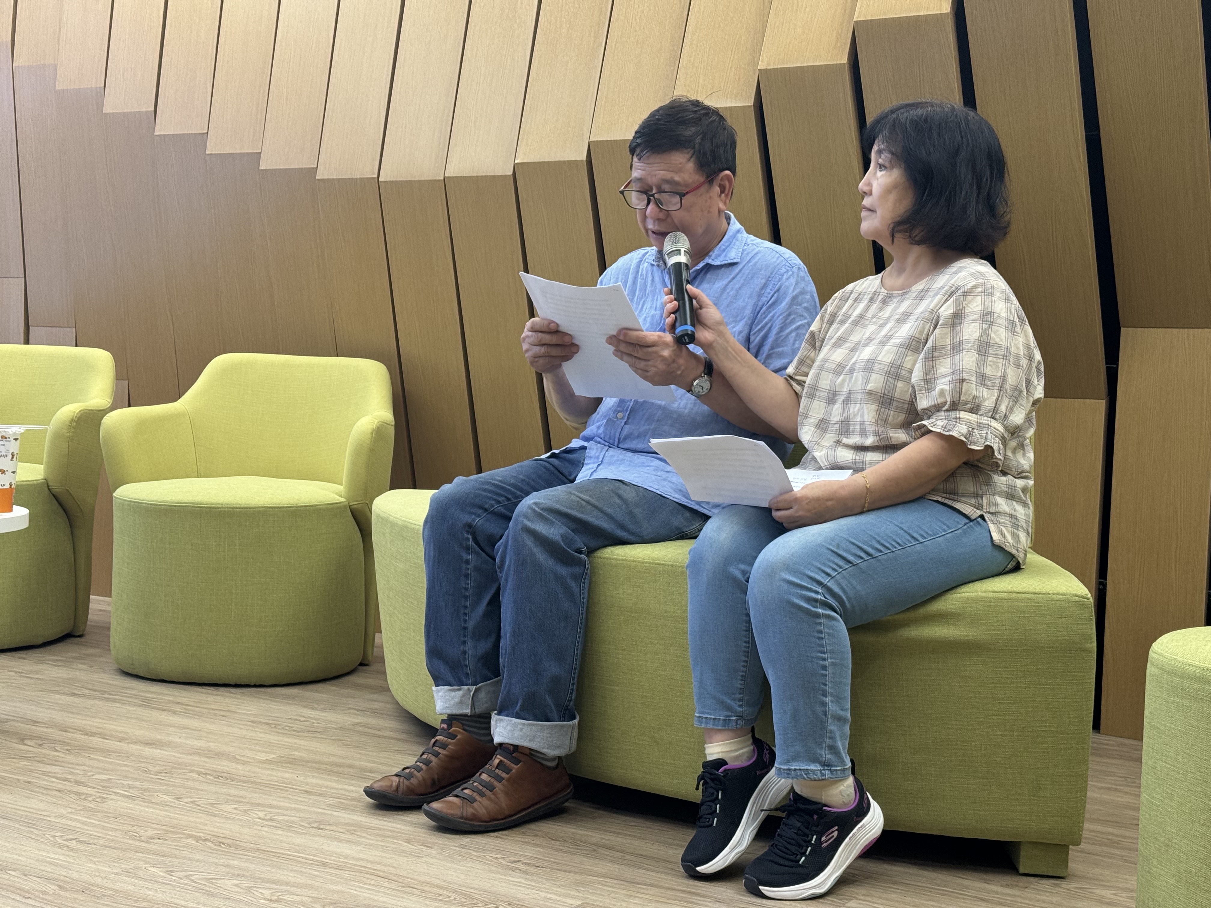 犯罪被害人許爸分享妻子遭遇事故，讓他人生跌落谷底，透過犯保協會提供的協助重生的心路歷程。