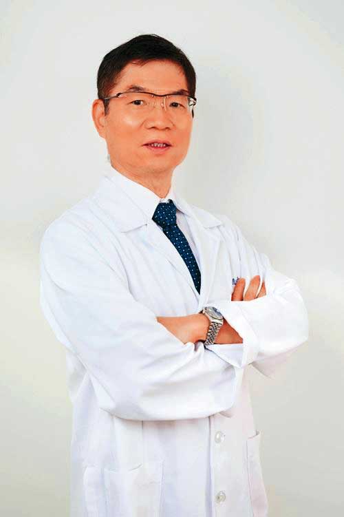 劉炳中曾任達永興建設董事長、板橋中興醫院院長，現為生技大亨。（翻攝板橋中興醫院官網）