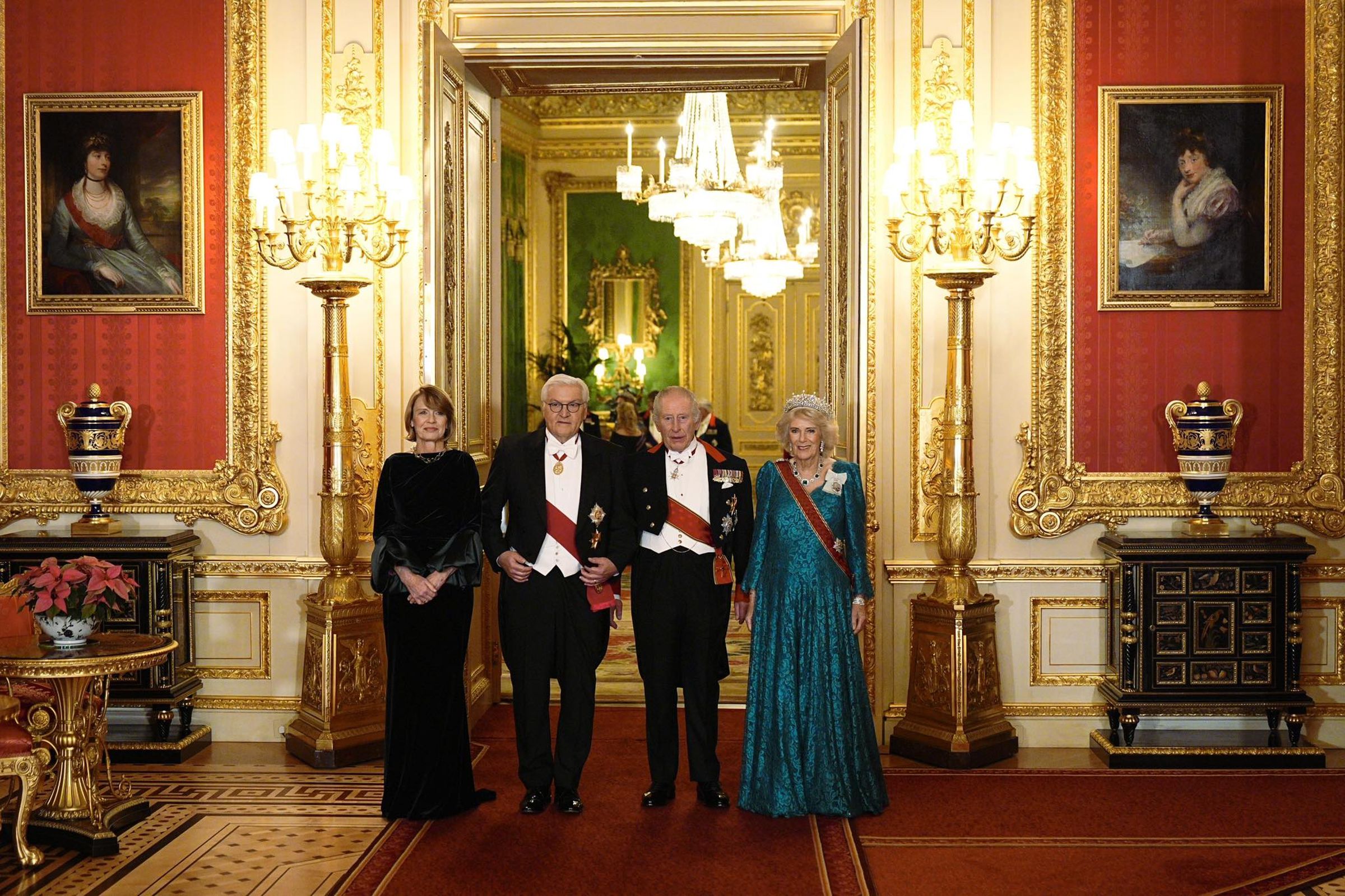 英王查爾斯三世和王后卡蜜拉,為史坦麥爾舉行國宴。(翻攝The Royal Family 臉書)