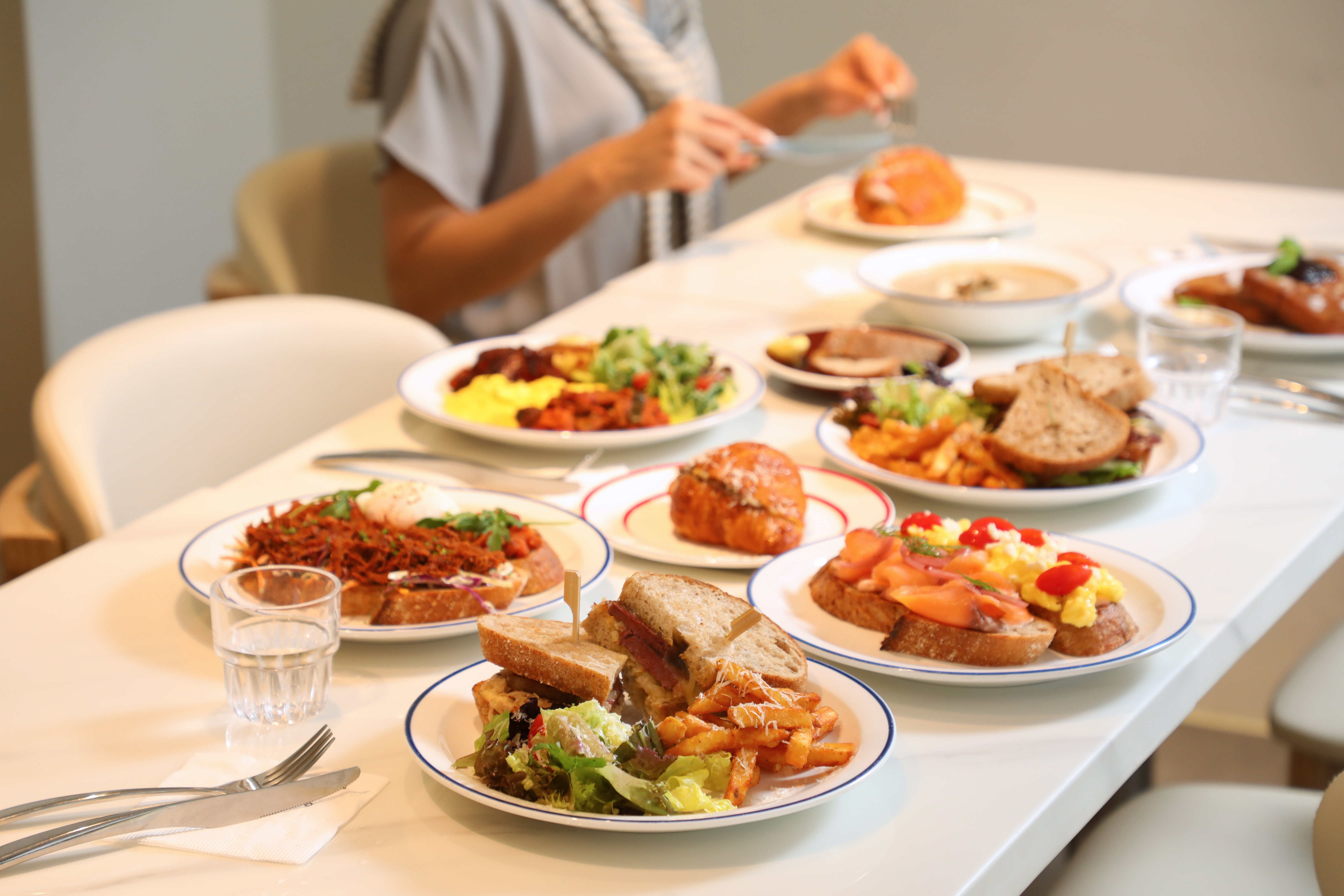 開在台北中山北路巷內的「SBREAD」,可以品嘗曾備選為台灣第一的三明治,也可以吃到各種精彩早午餐。