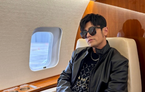 天王周杰倫創作的金曲無數，譜出浪漫的〈等你下課〉歌曲，在YouTube累積多達1.4億次點閱。（翻攝自周杰倫臉書）