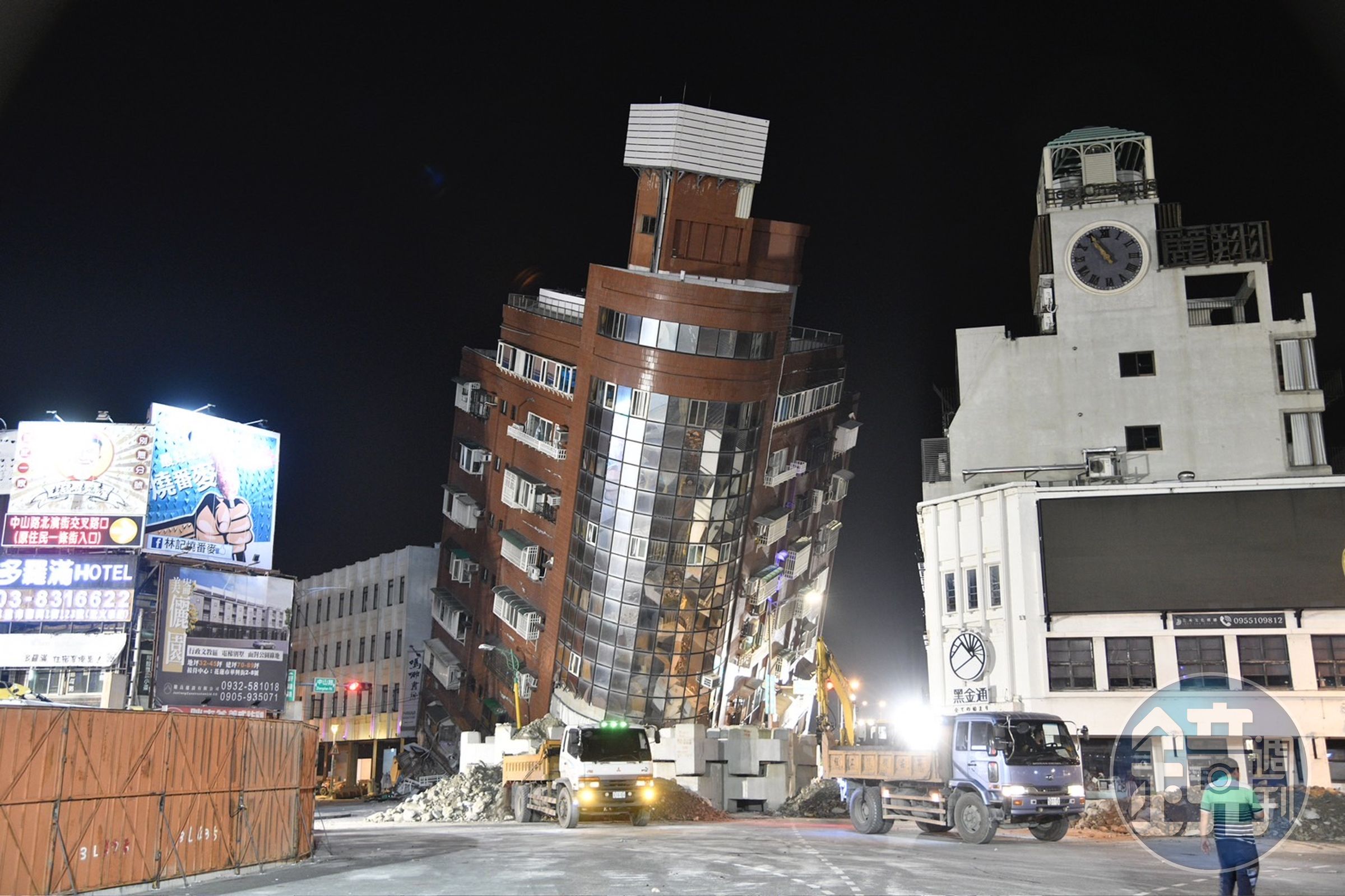 7.2強震震撼全台,花蓮尤為慘重,位於軒轅路的天王星大廈整棟傾斜。