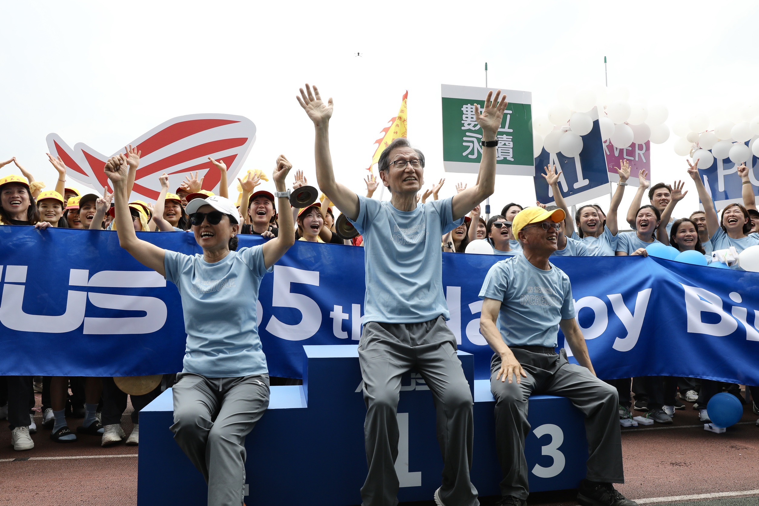 施崇棠呼籲抓緊AI革命新契機，華碩AI PC預計在5月21日曝光。