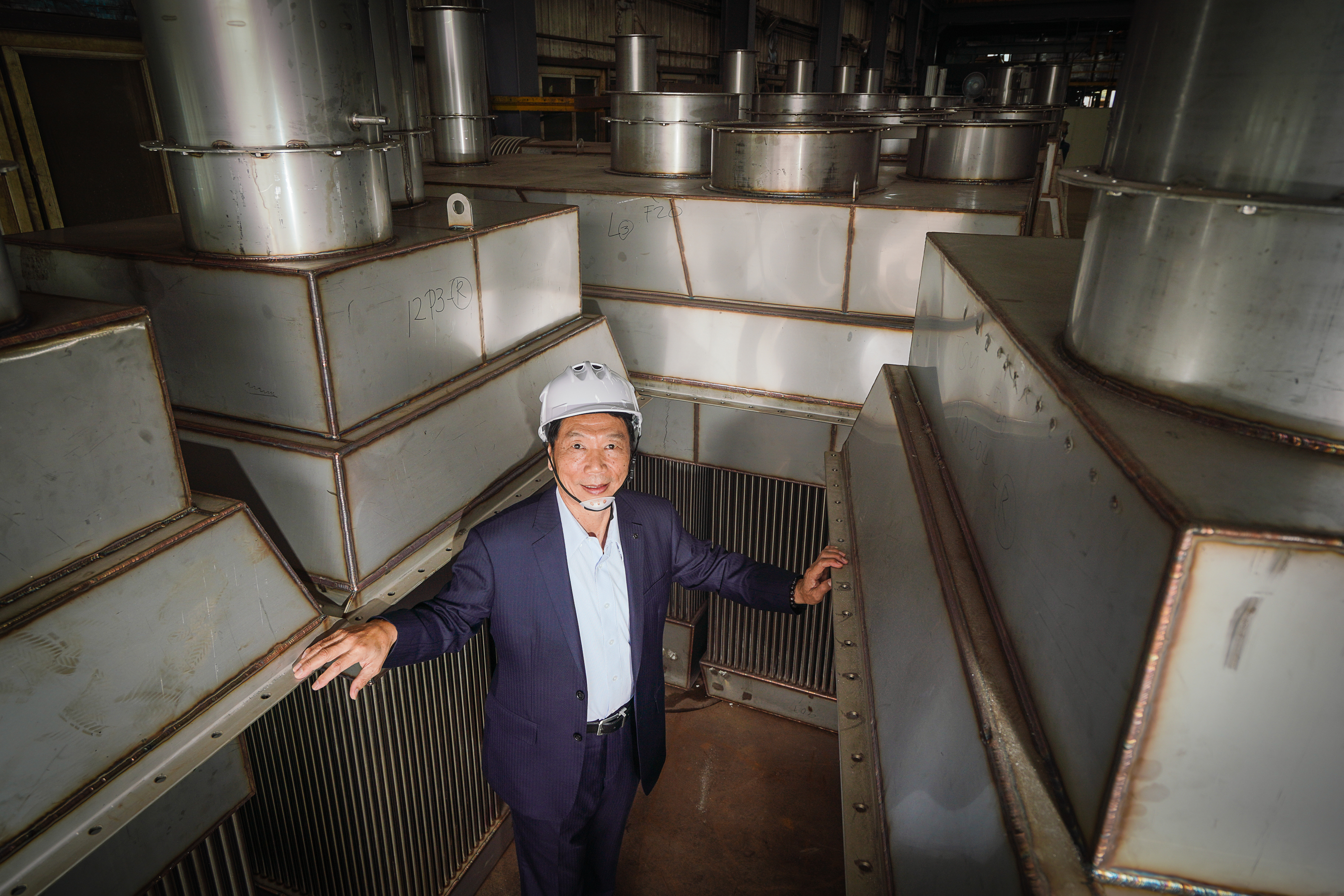 鄭石治從冷氣維修師傅做起，成為台灣首家自製VOCs處理設備的廠商，第一個客人就是半導體指標大廠。