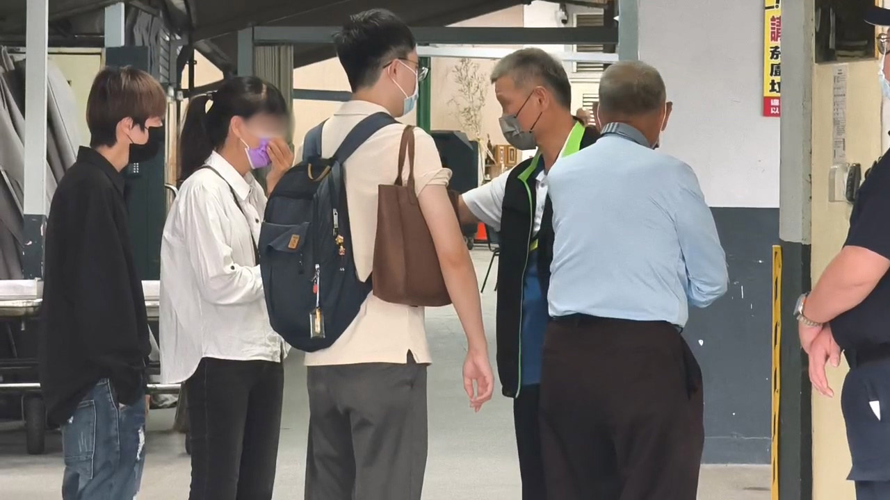 陳母數度淚崩,痛訴嫌犯家屬至今神隱,至今一句道歉都沒有。資料照(民眾提供)