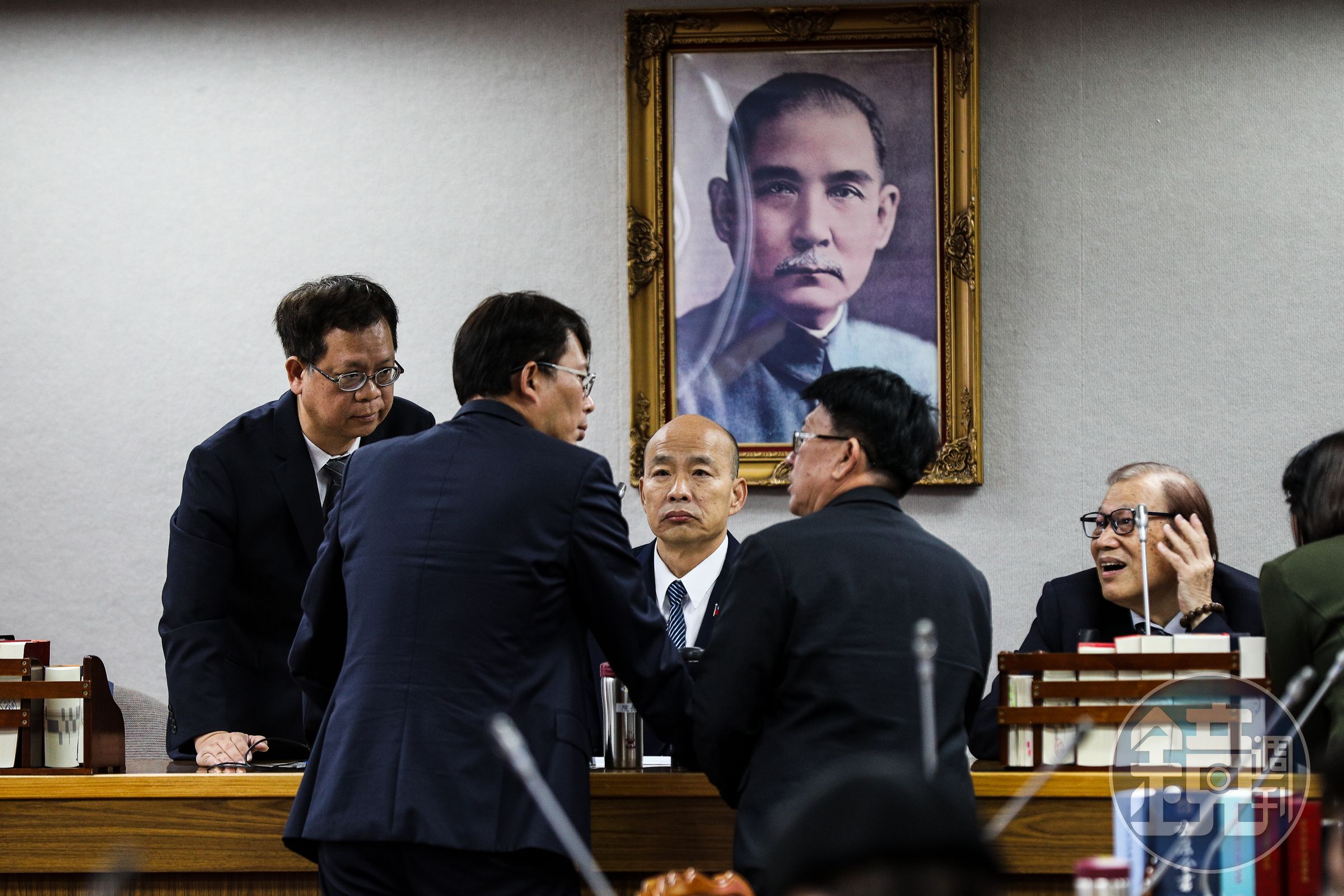 今日立法院黨團協商,綠白兩黨又吵起來,導致韓國瑜出言制止;圖為8日畫面。