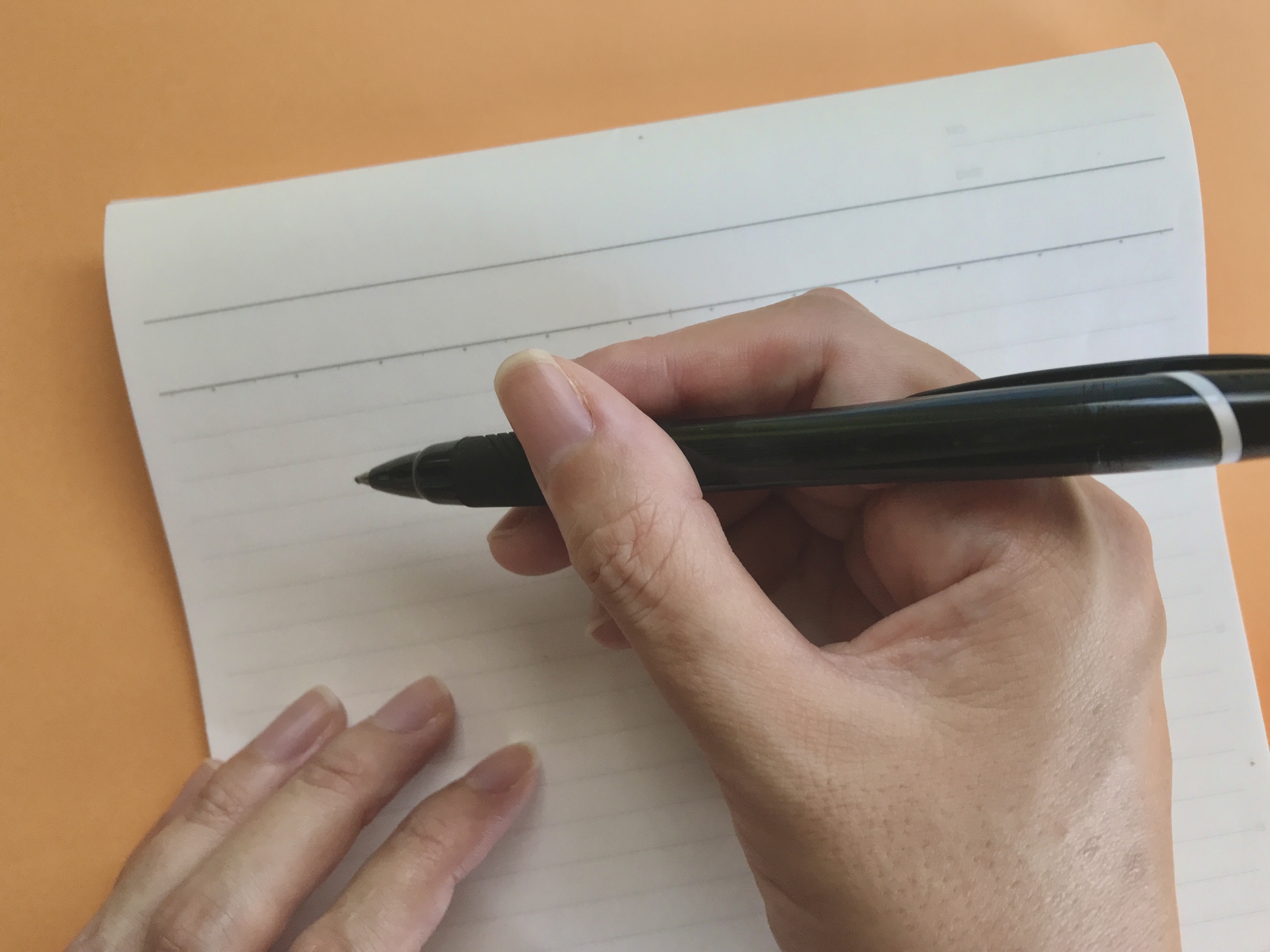 吳男傳情色信件使女受刑人感到不舒服，因此被認定性騷擾，他雖不服提告仍被判敗訴。（示意圖，photoAC）