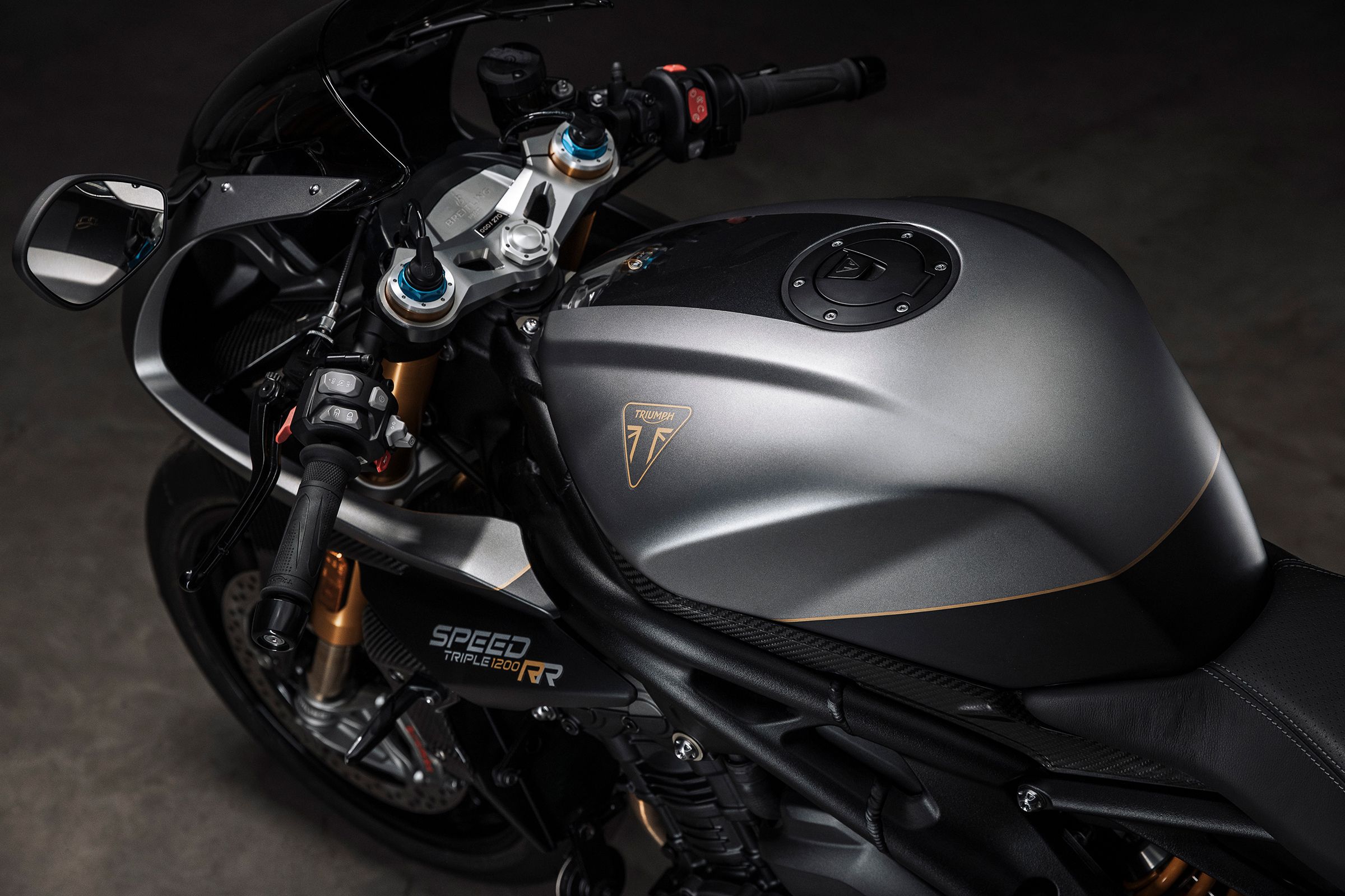Speed Triple 1200 RR百年靈限量版重機,限量270輛。