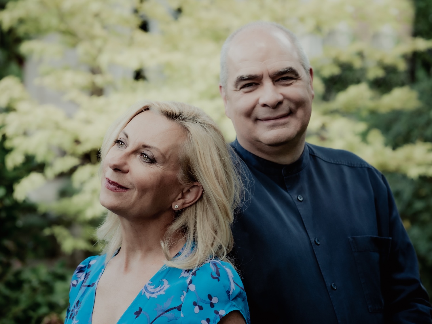 法國傳奇花腔女高音娜塔莉．德賽（左）與多年合作鋼琴搭擋菲利普．卡薩爾（右）將來台獻藝。（鵬博藝術提供）