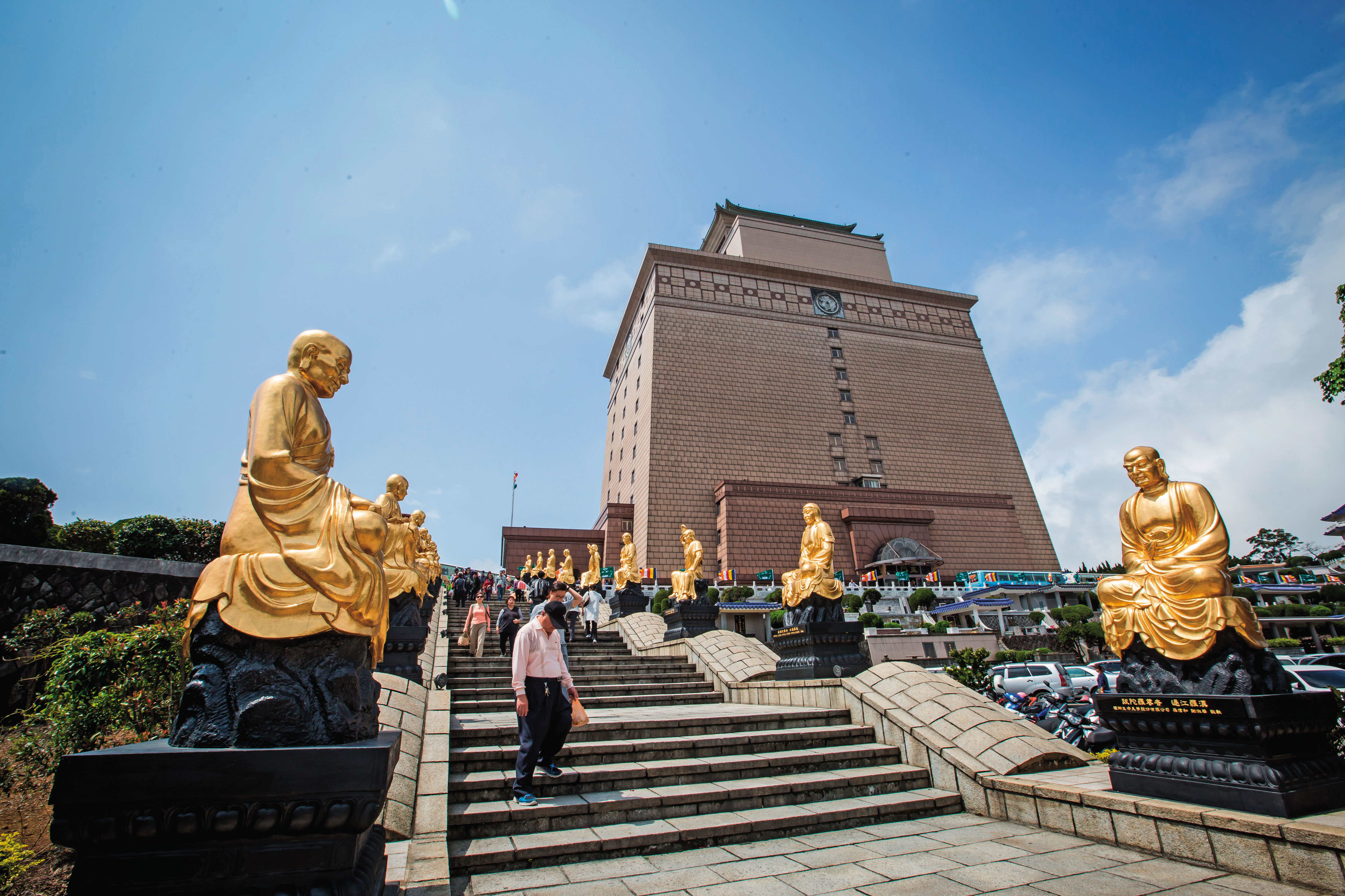 北海福座是朱國榮事業群中的金雞母。